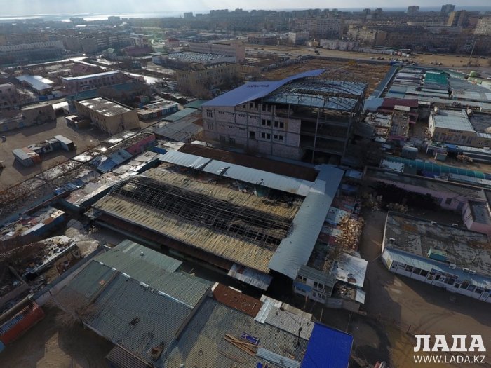 Управление по чрезвычайным ситуациям Актау: Дознаватели устанавливают причину пожара на рынке «Масат»
