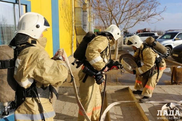 ДЧС Мангистау: Пожар на рынке «Масат» стал самым крупным в регионе за последние 12 месяцев