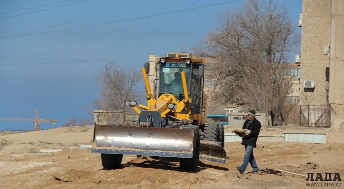 Строительство парковки. Фото автора||news_pic_more|<!--TBegin--><a href="https://img.lada.kz/2015-03/1425543842_img_2401.jpg" onclick="return hs.expand(this)" ><img align="left" src="https://img.lada.kz/2015-03/thumbs/1425543842_img_2401.jpg" alt='Возле медицинского центра «Нейрон» начали строить парковку' title='Возле медицинского центра «Нейрон» начали строить парковку'  /></a><!--TEnd--><br /><!--TBegin--><a href="https://img.lada.kz/2015-03/1425543814_img_2404.jpg" onclick="return hs.expand(this)" ><img align="left" src="https://img.lada.kz/2015-03/thumbs/1425543814_img_2404.jpg" alt='Возле медицинского центра «Нейрон» начали строить парковку' title='Возле медицинского центра «Нейрон» начали строить парковку'  /></a><!--TEnd-->