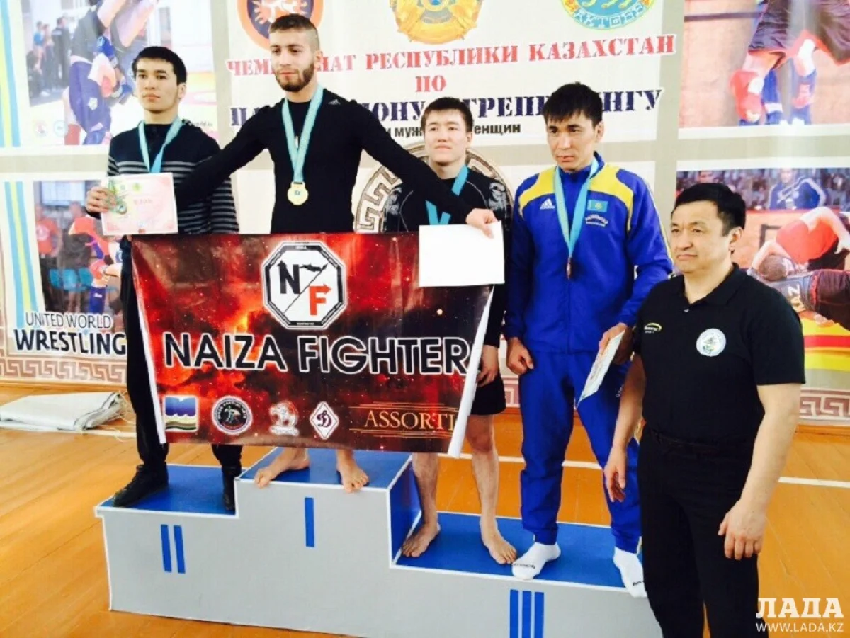 На высшей ступени пьедестала Шамиль Гасанов. Фото предоставлено федерацией панкратиона||news_pic_more|<!--TBegin--><a href="https://img.lada.kz/2015-03/1426592795_2.jpg" onclick="return hs.expand(this)" ><img align="left" src="https://img.lada.kz/2015-03/thumbs/1426592795_2.jpg" alt='Мангистауские спортсмены завоевали 13 медалей на чемпионате Казахстана по панкратиону' title='Мангистауские спортсмены завоевали 13 медалей на чемпионате Казахстана по панкратиону'  /></a><!--TEnd--><br /><!--TBegin--><a href="https://img.lada.kz/2015-03/1426592833_img-20150317-wa0028.jpg" onclick="return hs.expand(this)" ><img align="left" src="https://img.lada.kz/2015-03/thumbs/1426592833_img-20150317-wa0028.jpg" alt='Мангистауские спортсмены завоевали 13 медалей на чемпионате Казахстана по панкратиону' title='Мангистауские спортсмены завоевали 13 медалей на чемпионате Казахстана по панкратиону'  /></a><!--TEnd--><br /><!--TBegin--><a href="https://img.lada.kz/2015-03/1426592770_img-20150317-wa0029.jpg" onclick="return hs.expand(this)" ><img align="left" src="https://img.lada.kz/2015-03/thumbs/1426592770_img-20150317-wa0029.jpg" alt='Мангистауские спортсмены завоевали 13 медалей на чемпионате Казахстана по панкратиону' title='Мангистауские спортсмены завоевали 13 медалей на чемпионате Казахстана по панкратиону'  /></a><!--TEnd--><br /><!--TBegin--><a href="https://img.lada.kz/2015-03/1426592825_img-20150317-wa0032.jpg" onclick="return hs.expand(this)" ><img align="left" src="https://img.lada.kz/2015-03/thumbs/1426592825_img-20150317-wa0032.jpg" alt='Мангистауские спортсмены завоевали 13 медалей на чемпионате Казахстана по панкратиону' title='Мангистауские спортсмены завоевали 13 медалей на чемпионате Казахстана по панкратиону'  /></a><!--TEnd--><br /><!--TBegin--><a href="https://img.lada.kz/2015-03/1426592852_img-20150317-wa0033.jpg" onclick="return hs.expand(this)" ><img align="left" src="https://img.lada.kz/2015-03/thumbs/1426592852_img-20150317-wa0033.jpg" alt='Мангистауские спортсмены завоевали 13 медалей на чемпионате Казахстана по панкратиону' title='Мангистауские спортсмены завоевали 13 медалей на чемпионате Казахстана по панкратиону'  /></a><!--TEnd--><br /><!--TBegin--><a href="https://img.lada.kz/2015-03/1426592795_2.jpg" onclick="return hs.expand(this)" ><img align="left" src="https://img.lada.kz/2015-03/thumbs/1426592795_2.jpg" alt='Мангистауские спортсмены завоевали 13 медалей на чемпионате Казахстана по панкратиону' title='Мангистауские спортсмены завоевали 13 медалей на чемпионате Казахстана по панкратиону'  /></a><!--TEnd-->