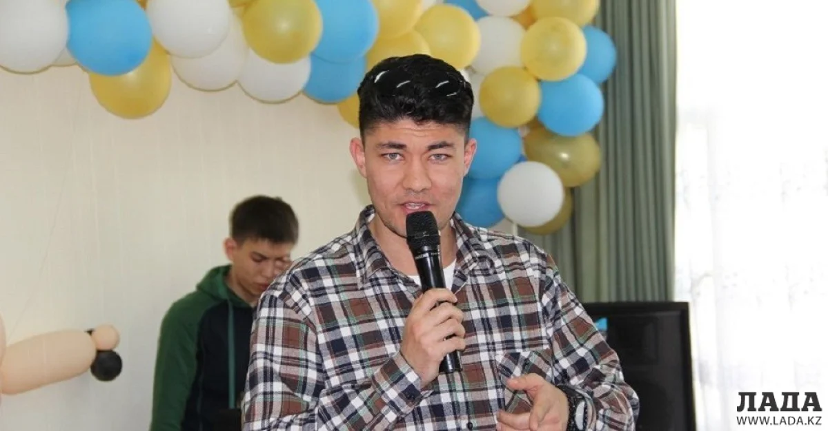 Артур Капишев||news_pic_more|<!--TBegin--><a href="https://img.lada.kz/2015-04/1428054786_mjvn09rgin0.jpg" onclick="return hs.expand(this)" ><img align="left" src="https://img.lada.kz/2015-04/thumbs/1428054786_mjvn09rgin0.jpg" alt='В Актау пройдет творческий вечер молодого поэта и композитора Артура Капишева' title='В Актау пройдет творческий вечер молодого поэта и композитора Артура Капишева'  /></a><!--TEnd-->