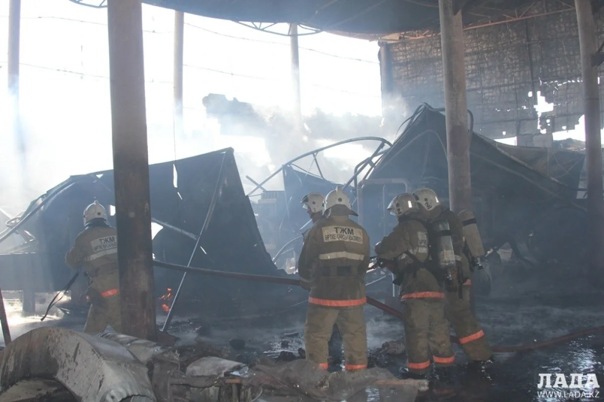 Во время тушения пожара в цехе. Фото Рукии Сычевой||news_pic_more|<!--TBegin--><a href="https://img.lada.kz/2015-04/1428314559_1.jpg" onclick="return hs.expand(this)" ><img align="left" src="https://img.lada.kz/2015-04/thumbs/1428314559_1.jpg" alt='Цех по производству пенопласта сгорел в Мангистау' title='Цех по производству пенопласта сгорел в Мангистау'  /></a><!--TEnd--><br /><!--TBegin--><a href="https://img.lada.kz/2015-04/1428314535_2.jpg" onclick="return hs.expand(this)" ><img align="left" src="https://img.lada.kz/2015-04/thumbs/1428314535_2.jpg" alt='Цех по производству пенопласта сгорел в Мангистау' title='Цех по производству пенопласта сгорел в Мангистау'  /></a><!--TEnd--><br /><!--TBegin--><a href="https://img.lada.kz/2015-04/1428314595_3.jpg" onclick="return hs.expand(this)" ><img align="left" src="https://img.lada.kz/2015-04/thumbs/1428314595_3.jpg" alt='Цех по производству пенопласта сгорел в Мангистау' title='Цех по производству пенопласта сгорел в Мангистау'  /></a><!--TEnd--><br /><!--TBegin--><a href="https://img.lada.kz/2015-04/1428314566_4.jpg" onclick="return hs.expand(this)" ><img align="left" src="https://img.lada.kz/2015-04/thumbs/1428314566_4.jpg" alt='Цех по производству пенопласта сгорел в Мангистау' title='Цех по производству пенопласта сгорел в Мангистау'  /></a><!--TEnd--><br /><!--TBegin--><a href="https://img.lada.kz/2015-04/1428314558_4a.jpg" onclick="return hs.expand(this)" ><img align="left" src="https://img.lada.kz/2015-04/thumbs/1428314558_4a.jpg" alt='Цех по производству пенопласта сгорел в Мангистау' title='Цех по производству пенопласта сгорел в Мангистау'  /></a><!--TEnd--><br /><!--TBegin--><a href="https://img.lada.kz/2015-04/1428314539_5.jpg" onclick="return hs.expand(this)" ><img align="left" src="https://img.lada.kz/2015-04/thumbs/1428314539_5.jpg" alt='Цех по производству пенопласта сгорел в Мангистау' title='Цех по производству пенопласта сгорел в Мангистау'  /></a><!--TEnd--><br /><!--TBegin--><a href="https://img.lada.kz/2015-04/1428314568_6.jpg" onclick="return hs.expand(this)" ><img align="left" src="https://img.lada.kz/2015-04/thumbs/1428314568_6.jpg" alt='Цех по производству пенопласта сгорел в Мангистау' title='Цех по производству пенопласта сгорел в Мангистау'  /></a><!--TEnd--><br /><!--TBegin--><a href="https://img.lada.kz/2015-04/1428314563_7.jpg" onclick="return hs.expand(this)" ><img align="left" src="https://img.lada.kz/2015-04/thumbs/1428314563_7.jpg" alt='Цех по производству пенопласта сгорел в Мангистау' title='Цех по производству пенопласта сгорел в Мангистау'  /></a><!--TEnd--><br /><!--TBegin--><a href="https://img.lada.kz/2015-04/1428314573_8.jpg" onclick="return hs.expand(this)" ><img align="left" src="https://img.lada.kz/2015-04/thumbs/1428314573_8.jpg" alt='Цех по производству пенопласта сгорел в Мангистау' title='Цех по производству пенопласта сгорел в Мангистау'  /></a><!--TEnd--><br /><!--TBegin--><a href="https://img.lada.kz/2015-04/1428314596_img_7038.jpg" onclick="return hs.expand(this)" ><img align="left" src="https://img.lada.kz/2015-04/thumbs/1428314596_img_7038.jpg" alt='Цех по производству пенопласта сгорел в Мангистау' title='Цех по производству пенопласта сгорел в Мангистау'  /></a><!--TEnd-->