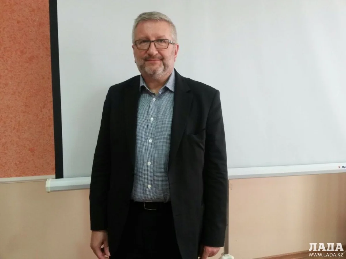 Эксперт ВОЗ Тит Альбрехт. Фото автора