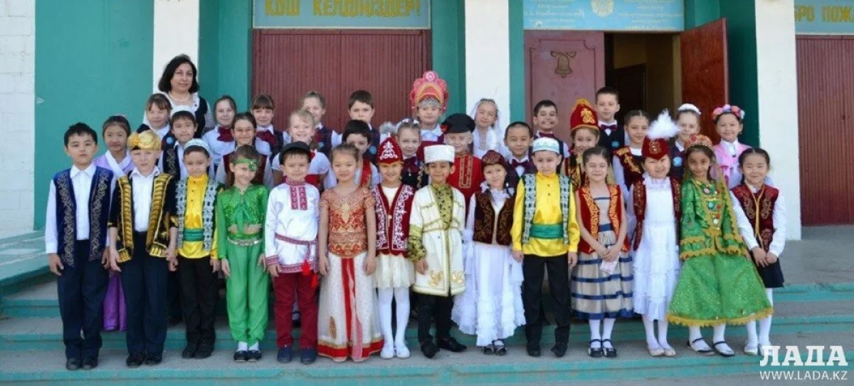 1Б класс школы-лицея №7 Актау||news_pic_more|<!--TBegin--><a href="https://img.lada.kz/2015-04/1430375005_5ubxsv17t9i.jpg" onclick="return hs.expand(this)" ><img align="left" src="https://img.lada.kz/2015-04/thumbs/1430375005_5ubxsv17t9i.jpg" alt='Актауские первоклассники пришли на занятия в национальных костюмах' title='Актауские первоклассники пришли на занятия в национальных костюмах'  /></a><!--TEnd--><br /><!--TBegin--><a href="https://img.lada.kz/2015-04/1430375027_bkqybgzozde.jpg" onclick="return hs.expand(this)" ><img align="left" src="https://img.lada.kz/2015-04/thumbs/1430375027_bkqybgzozde.jpg" alt='Актауские первоклассники пришли на занятия в национальных костюмах' title='Актауские первоклассники пришли на занятия в национальных костюмах'  /></a><!--TEnd--><br /><!--TBegin--><a href="https://img.lada.kz/2015-04/1430375026_hbqlwyrlfyq.jpg" onclick="return hs.expand(this)" ><img align="left" src="https://img.lada.kz/2015-04/thumbs/1430375026_hbqlwyrlfyq.jpg" alt='Актауские первоклассники пришли на занятия в национальных костюмах' title='Актауские первоклассники пришли на занятия в национальных костюмах'  /></a><!--TEnd--><br /><!--TBegin--><a href="https://img.lada.kz/2015-04/1430375043_hypjlk-e-ce.jpg" onclick="return hs.expand(this)" ><img align="left" src="https://img.lada.kz/2015-04/thumbs/1430375043_hypjlk-e-ce.jpg" alt='Актауские первоклассники пришли на занятия в национальных костюмах' title='Актауские первоклассники пришли на занятия в национальных костюмах'  /></a><!--TEnd--><br /><!--TBegin--><a href="https://img.lada.kz/2015-04/1430374958_ie6ganseoyy.jpg" onclick="return hs.expand(this)" ><img align="left" src="https://img.lada.kz/2015-04/thumbs/1430374958_ie6ganseoyy.jpg" alt='Актауские первоклассники пришли на занятия в национальных костюмах' title='Актауские первоклассники пришли на занятия в национальных костюмах'  /></a><!--TEnd--><br /><!--TBegin--><a href="https://img.lada.kz/2015-04/1430374968_nfdhabnowd0.jpg" onclick="return hs.expand(this)" ><img align="left" src="https://img.lada.kz/2015-04/thumbs/1430374968_nfdhabnowd0.jpg" alt='Актауские первоклассники пришли на занятия в национальных костюмах' title='Актауские первоклассники пришли на занятия в национальных костюмах'  /></a><!--TEnd--><br /><!--TBegin--><a href="https://img.lada.kz/2015-04/1430374980_p7xgxypu0jm.jpg" onclick="return hs.expand(this)" ><img align="left" src="https://img.lada.kz/2015-04/thumbs/1430374980_p7xgxypu0jm.jpg" alt='Актауские первоклассники пришли на занятия в национальных костюмах' title='Актауские первоклассники пришли на занятия в национальных костюмах'  /></a><!--TEnd--><br /><!--TBegin--><a href="https://img.lada.kz/2015-04/1430375046_tbguyegm73k.jpg" onclick="return hs.expand(this)" ><img align="left" src="https://img.lada.kz/2015-04/thumbs/1430375046_tbguyegm73k.jpg" alt='Актауские первоклассники пришли на занятия в национальных костюмах' title='Актауские первоклассники пришли на занятия в национальных костюмах'  /></a><!--TEnd--><br /><!--TBegin--><a href="https://img.lada.kz/2015-04/1430375008_xvkwssphyu8.jpg" onclick="return hs.expand(this)" ><img align="left" src="https://img.lada.kz/2015-04/thumbs/1430375008_xvkwssphyu8.jpg" alt='Актауские первоклассники пришли на занятия в национальных костюмах' title='Актауские первоклассники пришли на занятия в национальных костюмах'  /></a><!--TEnd-->