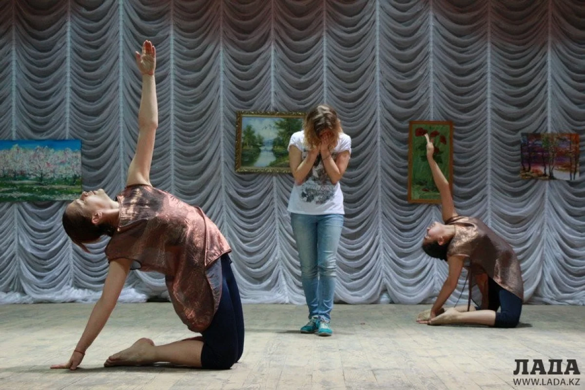 Спектакль &quot;Картинки с выставки&quot;||news_pic_more|<!--TBegin--><a href="https://img.lada.kz/2015-04/1430385063_img_8867.jpg" onclick="return hs.expand(this)" ><img align="left" src="https://img.lada.kz/2015-04/thumbs/1430385063_img_8867.jpg" alt='В Актау спектакль о любви объединил артистов разных возрастов' title='В Актау спектакль о любви объединил артистов разных возрастов'  /></a><!--TEnd--><br /><!--TBegin--><a href="https://img.lada.kz/2015-04/1430385048_img_8871.jpg" onclick="return hs.expand(this)" ><img align="left" src="https://img.lada.kz/2015-04/thumbs/1430385048_img_8871.jpg" alt='В Актау спектакль о любви объединил артистов разных возрастов' title='В Актау спектакль о любви объединил артистов разных возрастов'  /></a><!--TEnd--><br /><!--TBegin--><a href="https://img.lada.kz/2015-04/1430385025_img_8872.jpg" onclick="return hs.expand(this)" ><img align="left" src="https://img.lada.kz/2015-04/thumbs/1430385025_img_8872.jpg" alt='В Актау спектакль о любви объединил артистов разных возрастов' title='В Актау спектакль о любви объединил артистов разных возрастов'  /></a><!--TEnd--><br /><!--TBegin--><a href="https://img.lada.kz/2015-04/1430384990_img_8873.jpg" onclick="return hs.expand(this)" ><img align="left" src="https://img.lada.kz/2015-04/thumbs/1430384990_img_8873.jpg" alt='В Актау спектакль о любви объединил артистов разных возрастов' title='В Актау спектакль о любви объединил артистов разных возрастов'  /></a><!--TEnd--><br /><!--TBegin--><a href="https://img.lada.kz/2015-04/1430385023_img_8874.jpg" onclick="return hs.expand(this)" ><img align="left" src="https://img.lada.kz/2015-04/thumbs/1430385023_img_8874.jpg" alt='В Актау спектакль о любви объединил артистов разных возрастов' title='В Актау спектакль о любви объединил артистов разных возрастов'  /></a><!--TEnd--><br /><!--TBegin--><a href="https://img.lada.kz/2015-04/1430385069_img_8875.jpg" onclick="return hs.expand(this)" ><img align="left" src="https://img.lada.kz/2015-04/thumbs/1430385069_img_8875.jpg" alt='В Актау спектакль о любви объединил артистов разных возрастов' title='В Актау спектакль о любви объединил артистов разных возрастов'  /></a><!--TEnd--><br /><!--TBegin--><a href="https://img.lada.kz/2015-04/1430385029_img_8876.jpg" onclick="return hs.expand(this)" ><img align="left" src="https://img.lada.kz/2015-04/thumbs/1430385029_img_8876.jpg" alt='В Актау спектакль о любви объединил артистов разных возрастов' title='В Актау спектакль о любви объединил артистов разных возрастов'  /></a><!--TEnd--><br /><!--TBegin--><a href="https://img.lada.kz/2015-04/1430385027_img_8877.jpg" onclick="return hs.expand(this)" ><img align="left" src="https://img.lada.kz/2015-04/thumbs/1430385027_img_8877.jpg" alt='В Актау спектакль о любви объединил артистов разных возрастов' title='В Актау спектакль о любви объединил артистов разных возрастов'  /></a><!--TEnd--><br /><!--TBegin--><a href="https://img.lada.kz/2015-04/1430385071_img_8878.jpg" onclick="return hs.expand(this)" ><img align="left" src="https://img.lada.kz/2015-04/thumbs/1430385071_img_8878.jpg" alt='В Актау спектакль о любви объединил артистов разных возрастов' title='В Актау спектакль о любви объединил артистов разных возрастов'  /></a><!--TEnd--><br /><!--TBegin--><a href="https://img.lada.kz/2015-04/1430385053_img_8879.jpg" onclick="return hs.expand(this)" ><img align="left" src="https://img.lada.kz/2015-04/thumbs/1430385053_img_8879.jpg" alt='В Актау спектакль о любви объединил артистов разных возрастов' title='В Актау спектакль о любви объединил артистов разных возрастов'  /></a><!--TEnd--><br /><!--TBegin--><a href="https://img.lada.kz/2015-04/1430385000_img_8880.jpg" onclick="return hs.expand(this)" ><img align="left" src="https://img.lada.kz/2015-04/thumbs/1430385000_img_8880.jpg" alt='В Актау спектакль о любви объединил артистов разных возрастов' title='В Актау спектакль о любви объединил артистов разных возрастов'  /></a><!--TEnd--><br /><!--TBegin--><a href="https://img.lada.kz/2015-04/1430385049_img_8901.jpg" onclick="return hs.expand(this)" ><img align="left" src="https://img.lada.kz/2015-04/thumbs/1430385049_img_8901.jpg" alt='В Актау спектакль о любви объединил артистов разных возрастов' title='В Актау спектакль о любви объединил артистов разных возрастов'  /></a><!--TEnd--><br /><!--TBegin--><a href="https://img.lada.kz/2015-04/1430385041_img_8903.jpg" onclick="return hs.expand(this)" ><img align="left" src="https://img.lada.kz/2015-04/thumbs/1430385041_img_8903.jpg" alt='В Актау спектакль о любви объединил артистов разных возрастов' title='В Актау спектакль о любви объединил артистов разных возрастов'  /></a><!--TEnd--><br /><!--TBegin--><a href="https://img.lada.kz/2015-04/1430385027_img_8904.jpg" onclick="return hs.expand(this)" ><img align="left" src="https://img.lada.kz/2015-04/thumbs/1430385027_img_8904.jpg" alt='В Актау спектакль о любви объединил артистов разных возрастов' title='В Актау спектакль о любви объединил артистов разных возрастов'  /></a><!--TEnd--><br /><!--TBegin--><a href="https://img.lada.kz/2015-04/1430385126_img_8907.jpg" onclick="return hs.expand(this)" ><img align="left" src="https://img.lada.kz/2015-04/thumbs/1430385126_img_8907.jpg" alt='В Актау спектакль о любви объединил артистов разных возрастов' title='В Актау спектакль о любви объединил артистов разных возрастов'  /></a><!--TEnd--><br /><!--TBegin--><a href="https://img.lada.kz/2015-04/1430385044_img_8908.jpg" onclick="return hs.expand(this)" ><img align="left" src="https://img.lada.kz/2015-04/thumbs/1430385044_img_8908.jpg" alt='В Актау спектакль о любви объединил артистов разных возрастов' title='В Актау спектакль о любви объединил артистов разных возрастов'  /></a><!--TEnd--><br /><!--TBegin--><a href="https://img.lada.kz/2015-04/1430385045_img_8912.jpg" onclick="return hs.expand(this)" ><img align="left" src="https://img.lada.kz/2015-04/thumbs/1430385045_img_8912.jpg" alt='В Актау спектакль о любви объединил артистов разных возрастов' title='В Актау спектакль о любви объединил артистов разных возрастов'  /></a><!--TEnd--><br /><!--TBegin--><a href="https://img.lada.kz/2015-04/1430385057_img_8920.jpg" onclick="return hs.expand(this)" ><img align="left" src="https://img.lada.kz/2015-04/thumbs/1430385057_img_8920.jpg" alt='В Актау спектакль о любви объединил артистов разных возрастов' title='В Актау спектакль о любви объединил артистов разных возрастов'  /></a><!--TEnd--><br /><!--TBegin--><a href="https://img.lada.kz/2015-04/1430385070_img_8922.jpg" onclick="return hs.expand(this)" ><img align="left" src="https://img.lada.kz/2015-04/thumbs/1430385070_img_8922.jpg" alt='В Актау спектакль о любви объединил артистов разных возрастов' title='В Актау спектакль о любви объединил артистов разных возрастов'  /></a><!--TEnd--><br /><!--TBegin--><a href="https://img.lada.kz/2015-04/1430385077_img_8925.jpg" onclick="return hs.expand(this)" ><img align="left" src="https://img.lada.kz/2015-04/thumbs/1430385077_img_8925.jpg" alt='В Актау спектакль о любви объединил артистов разных возрастов' title='В Актау спектакль о любви объединил артистов разных возрастов'  /></a><!--TEnd--><br /><!--TBegin--><a href="https://img.lada.kz/2015-04/1430385124_img_8926.jpg" onclick="return hs.expand(this)" ><img align="left" src="https://img.lada.kz/2015-04/thumbs/1430385124_img_8926.jpg" alt='В Актау спектакль о любви объединил артистов разных возрастов' title='В Актау спектакль о любви объединил артистов разных возрастов'  /></a><!--TEnd--><br /><!--TBegin--><a href="https://img.lada.kz/2015-04/1430385088_img_8931.jpg" onclick="return hs.expand(this)" ><img align="left" src="https://img.lada.kz/2015-04/thumbs/1430385088_img_8931.jpg" alt='В Актау спектакль о любви объединил артистов разных возрастов' title='В Актау спектакль о любви объединил артистов разных возрастов'  /></a><!--TEnd--><br /><!--TBegin--><a href="https://img.lada.kz/2015-04/1430385121_img_8932.jpg" onclick="return hs.expand(this)" ><img align="left" src="https://img.lada.kz/2015-04/thumbs/1430385121_img_8932.jpg" alt='В Актау спектакль о любви объединил артистов разных возрастов' title='В Актау спектакль о любви объединил артистов разных возрастов'  /></a><!--TEnd--><br /><!--TBegin--><a href="https://img.lada.kz/2015-04/1430385093_img_8933.jpg" onclick="return hs.expand(this)" ><img align="left" src="https://img.lada.kz/2015-04/thumbs/1430385093_img_8933.jpg" alt='В Актау спектакль о любви объединил артистов разных возрастов' title='В Актау спектакль о любви объединил артистов разных возрастов'  /></a><!--TEnd--><br /><!--TBegin--><a href="https://img.lada.kz/2015-04/1430385141_img_8935.jpg" onclick="return hs.expand(this)" ><img align="left" src="https://img.lada.kz/2015-04/thumbs/1430385141_img_8935.jpg" alt='В Актау спектакль о любви объединил артистов разных возрастов' title='В Актау спектакль о любви объединил артистов разных возрастов'  /></a><!--TEnd--><br /><!--TBegin--><a href="https://img.lada.kz/2015-04/1430385065_img_8936.jpg" onclick="return hs.expand(this)" ><img align="left" src="https://img.lada.kz/2015-04/thumbs/1430385065_img_8936.jpg" alt='В Актау спектакль о любви объединил артистов разных возрастов' title='В Актау спектакль о любви объединил артистов разных возрастов'  /></a><!--TEnd--><br /><!--TBegin--><a href="https://img.lada.kz/2015-04/1430385110_img_8939.jpg" onclick="return hs.expand(this)" ><img align="left" src="https://img.lada.kz/2015-04/thumbs/1430385110_img_8939.jpg" alt='В Актау спектакль о любви объединил артистов разных возрастов' title='В Актау спектакль о любви объединил артистов разных возрастов'  /></a><!--TEnd--><br /><!--TBegin--><a href="https://img.lada.kz/2015-04/1430385103_img_8940.jpg" onclick="return hs.expand(this)" ><img align="left" src="https://img.lada.kz/2015-04/thumbs/1430385103_img_8940.jpg" alt='В Актау спектакль о любви объединил артистов разных возрастов' title='В Актау спектакль о любви объединил артистов разных возрастов'  /></a><!--TEnd--><br /><!--TBegin--><a href="https://img.lada.kz/2015-04/1430385093_img_8941.jpg" onclick="return hs.expand(this)" ><img align="left" src="https://img.lada.kz/2015-04/thumbs/1430385093_img_8941.jpg" alt='В Актау спектакль о любви объединил артистов разных возрастов' title='В Актау спектакль о любви объединил артистов разных возрастов'  /></a><!--TEnd--><br /><!--TBegin--><a href="https://img.lada.kz/2015-04/1430385122_img_8944.jpg" onclick="return hs.expand(this)" ><img align="left" src="https://img.lada.kz/2015-04/thumbs/1430385122_img_8944.jpg" alt='В Актау спектакль о любви объединил артистов разных возрастов' title='В Актау спектакль о любви объединил артистов разных возрастов'  /></a><!--TEnd--><br /><!--TBegin--><a href="https://img.lada.kz/2015-04/1430385098_img_8947.jpg" onclick="return hs.expand(this)" ><img align="left" src="https://img.lada.kz/2015-04/thumbs/1430385098_img_8947.jpg" alt='В Актау спектакль о любви объединил артистов разных возрастов' title='В Актау спектакль о любви объединил артистов разных возрастов'  /></a><!--TEnd--><br /><!--TBegin--><a href="https://img.lada.kz/2015-04/1430385094_img_8948.jpg" onclick="return hs.expand(this)" ><img align="left" src="https://img.lada.kz/2015-04/thumbs/1430385094_img_8948.jpg" alt='В Актау спектакль о любви объединил артистов разных возрастов' title='В Актау спектакль о любви объединил артистов разных возрастов'  /></a><!--TEnd--><br /><!--TBegin--><a href="https://img.lada.kz/2015-04/1430385094_img_8949.jpg" onclick="return hs.expand(this)" ><img align="left" src="https://img.lada.kz/2015-04/thumbs/1430385094_img_8949.jpg" alt='В Актау спектакль о любви объединил артистов разных возрастов' title='В Актау спектакль о любви объединил артистов разных возрастов'  /></a><!--TEnd--><br /><!--TBegin--><a href="https://img.lada.kz/2015-04/1430385145_img_8953.jpg" onclick="return hs.expand(this)" ><img align="left" src="https://img.lada.kz/2015-04/thumbs/1430385145_img_8953.jpg" alt='В Актау спектакль о любви объединил артистов разных возрастов' title='В Актау спектакль о любви объединил артистов разных возрастов'  /></a><!--TEnd--><br /><!--TBegin--><a href="https://img.lada.kz/2015-04/1430385106_img_8954.jpg" onclick="return hs.expand(this)" ><img align="left" src="https://img.lada.kz/2015-04/thumbs/1430385106_img_8954.jpg" alt='В Актау спектакль о любви объединил артистов разных возрастов' title='В Актау спектакль о любви объединил артистов разных возрастов'  /></a><!--TEnd--><br /><!--TBegin--><a href="https://img.lada.kz/2015-04/1430385144_img_8957.jpg" onclick="return hs.expand(this)" ><img align="left" src="https://img.lada.kz/2015-04/thumbs/1430385144_img_8957.jpg" alt='В Актау спектакль о любви объединил артистов разных возрастов' title='В Актау спектакль о любви объединил артистов разных возрастов'  /></a><!--TEnd--><br /><!--TBegin--><a href="https://img.lada.kz/2015-04/1430385091_img_8961.jpg" onclick="return hs.expand(this)" ><img align="left" src="https://img.lada.kz/2015-04/thumbs/1430385091_img_8961.jpg" alt='В Актау спектакль о любви объединил артистов разных возрастов' title='В Актау спектакль о любви объединил артистов разных возрастов'  /></a><!--TEnd--><br /><!--TBegin--><a href="https://img.lada.kz/2015-04/1430385099_img_8964.jpg" onclick="return hs.expand(this)" ><img align="left" src="https://img.lada.kz/2015-04/thumbs/1430385099_img_8964.jpg" alt='В Актау спектакль о любви объединил артистов разных возрастов' title='В Актау спектакль о любви объединил артистов разных возрастов'  /></a><!--TEnd--><br /><!--TBegin--><a href="https://img.lada.kz/2015-04/1430385125_img_8967.jpg" onclick="return hs.expand(this)" ><img align="left" src="https://img.lada.kz/2015-04/thumbs/1430385125_img_8967.jpg" alt='В Актау спектакль о любви объединил артистов разных возрастов' title='В Актау спектакль о любви объединил артистов разных возрастов'  /></a><!--TEnd--><br /><!--TBegin--><a href="https://img.lada.kz/2015-04/1430385169_img_8968.jpg" onclick="return hs.expand(this)" ><img align="left" src="https://img.lada.kz/2015-04/thumbs/1430385169_img_8968.jpg" alt='В Актау спектакль о любви объединил артистов разных возрастов' title='В Актау спектакль о любви объединил артистов разных возрастов'  /></a><!--TEnd--><br /><!--TBegin--><a href="https://img.lada.kz/2015-04/1430385175_img_8975.jpg" onclick="return hs.expand(this)" ><img align="left" src="https://img.lada.kz/2015-04/thumbs/1430385175_img_8975.jpg" alt='В Актау спектакль о любви объединил артистов разных возрастов' title='В Актау спектакль о любви объединил артистов разных возрастов'  /></a><!--TEnd--><br /><!--TBegin--><a href="https://img.lada.kz/2015-04/1430385102_img_8977.jpg" onclick="return hs.expand(this)" ><img align="left" src="https://img.lada.kz/2015-04/thumbs/1430385102_img_8977.jpg" alt='В Актау спектакль о любви объединил артистов разных возрастов' title='В Актау спектакль о любви объединил артистов разных возрастов'  /></a><!--TEnd--><br /><!--TBegin--><a href="https://img.lada.kz/2015-04/1430385143_img_8980.jpg" onclick="return hs.expand(this)" ><img align="left" src="https://img.lada.kz/2015-04/thumbs/1430385143_img_8980.jpg" alt='В Актау спектакль о любви объединил артистов разных возрастов' title='В Актау спектакль о любви объединил артистов разных возрастов'  /></a><!--TEnd--><br /><!--TBegin--><a href="https://img.lada.kz/2015-04/1430385107_img_8983.jpg" onclick="return hs.expand(this)" ><img align="left" src="https://img.lada.kz/2015-04/thumbs/1430385107_img_8983.jpg" alt='В Актау спектакль о любви объединил артистов разных возрастов' title='В Актау спектакль о любви объединил артистов разных возрастов'  /></a><!--TEnd--><br /><!--TBegin--><a href="https://img.lada.kz/2015-04/1430385115_img_8984.jpg" onclick="return hs.expand(this)" ><img align="left" src="https://img.lada.kz/2015-04/thumbs/1430385115_img_8984.jpg" alt='В Актау спектакль о любви объединил артистов разных возрастов' title='В Актау спектакль о любви объединил артистов разных возрастов'  /></a><!--TEnd--><br /><!--TBegin--><a href="https://img.lada.kz/2015-04/1430385182_img_8989.jpg" onclick="return hs.expand(this)" ><img align="left" src="https://img.lada.kz/2015-04/thumbs/1430385182_img_8989.jpg" alt='В Актау спектакль о любви объединил артистов разных возрастов' title='В Актау спектакль о любви объединил артистов разных возрастов'  /></a><!--TEnd--><br /><!--TBegin--><a href="https://img.lada.kz/2015-04/1430385165_img_8994.jpg" onclick="return hs.expand(this)" ><img align="left" src="https://img.lada.kz/2015-04/thumbs/1430385165_img_8994.jpg" alt='В Актау спектакль о любви объединил артистов разных возрастов' title='В Актау спектакль о любви объединил артистов разных возрастов'  /></a><!--TEnd--><br /><!--TBegin--><a href="https://img.lada.kz/2015-04/1430385158_img_9000.jpg" onclick="return hs.expand(this)" ><img align="left" src="https://img.lada.kz/2015-04/thumbs/1430385158_img_9000.jpg" alt='В Актау спектакль о любви объединил артистов разных возрастов' title='В Актау спектакль о любви объединил артистов разных возрастов'  /></a><!--TEnd--><br /><!--TBegin--><a href="https://img.lada.kz/2015-04/1430385145_img_9003.jpg" onclick="return hs.expand(this)" ><img align="left" src="https://img.lada.kz/2015-04/thumbs/1430385145_img_9003.jpg" alt='В Актау спектакль о любви объединил артистов разных возрастов' title='В Актау спектакль о любви объединил артистов разных возрастов'  /></a><!--TEnd--><br /><!--TBegin--><a href="https://img.lada.kz/2015-04/1430385133_img_9004.jpg" onclick="return hs.expand(this)" ><img align="left" src="https://img.lada.kz/2015-04/thumbs/1430385133_img_9004.jpg" alt='В Актау спектакль о любви объединил артистов разных возрастов' title='В Актау спектакль о любви объединил артистов разных возрастов'  /></a><!--TEnd--><br /><!--TBegin--><a href="https://img.lada.kz/2015-04/1430385104_img_9006.jpg" onclick="return hs.expand(this)" ><img align="left" src="https://img.lada.kz/2015-04/thumbs/1430385104_img_9006.jpg" alt='В Актау спектакль о любви объединил артистов разных возрастов' title='В Актау спектакль о любви объединил артистов разных возрастов'  /></a><!--TEnd--><br /><!--TBegin--><a href="https://img.lada.kz/2015-04/1430385103_img_9007.jpg" onclick="return hs.expand(this)" ><img align="left" src="https://img.lada.kz/2015-04/thumbs/1430385103_img_9007.jpg" alt='В Актау спектакль о любви объединил артистов разных возрастов' title='В Актау спектакль о любви объединил артистов разных возрастов'  /></a><!--TEnd--><br /><!--TBegin--><a href="https://img.lada.kz/2015-04/1430385105_img_9009.jpg" onclick="return hs.expand(this)" ><img align="left" src="https://img.lada.kz/2015-04/thumbs/1430385105_img_9009.jpg" alt='В Актау спектакль о любви объединил артистов разных возрастов' title='В Актау спектакль о любви объединил артистов разных возрастов'  /></a><!--TEnd--><br /><!--TBegin--><a href="https://img.lada.kz/2015-04/1430385135_img_9011.jpg" onclick="return hs.expand(this)" ><img align="left" src="https://img.lada.kz/2015-04/thumbs/1430385135_img_9011.jpg" alt='В Актау спектакль о любви объединил артистов разных возрастов' title='В Актау спектакль о любви объединил артистов разных возрастов'  /></a><!--TEnd--><br /><!--TBegin--><a href="https://img.lada.kz/2015-04/1430385151_img_9012.jpg" onclick="return hs.expand(this)" ><img align="left" src="https://img.lada.kz/2015-04/thumbs/1430385151_img_9012.jpg" alt='В Актау спектакль о любви объединил артистов разных возрастов' title='В Актау спектакль о любви объединил артистов разных возрастов'  /></a><!--TEnd--><br /><!--TBegin--><a href="https://img.lada.kz/2015-04/1430385120_img_9013.jpg" onclick="return hs.expand(this)" ><img align="left" src="https://img.lada.kz/2015-04/thumbs/1430385120_img_9013.jpg" alt='В Актау спектакль о любви объединил артистов разных возрастов' title='В Актау спектакль о любви объединил артистов разных возрастов'  /></a><!--TEnd--><br /><!--TBegin--><a href="https://img.lada.kz/2015-04/1430385160_img_9015.jpg" onclick="return hs.expand(this)" ><img align="left" src="https://img.lada.kz/2015-04/thumbs/1430385160_img_9015.jpg" alt='В Актау спектакль о любви объединил артистов разных возрастов' title='В Актау спектакль о любви объединил артистов разных возрастов'  /></a><!--TEnd--><br /><!--TBegin--><a href="https://img.lada.kz/2015-04/1430385165_img_9016.jpg" onclick="return hs.expand(this)" ><img align="left" src="https://img.lada.kz/2015-04/thumbs/1430385165_img_9016.jpg" alt='В Актау спектакль о любви объединил артистов разных возрастов' title='В Актау спектакль о любви объединил артистов разных возрастов'  /></a><!--TEnd--><br /><!--TBegin--><a href="https://img.lada.kz/2015-04/1430385120_img_9017.jpg" onclick="return hs.expand(this)" ><img align="left" src="https://img.lada.kz/2015-04/thumbs/1430385120_img_9017.jpg" alt='В Актау спектакль о любви объединил артистов разных возрастов' title='В Актау спектакль о любви объединил артистов разных возрастов'  /></a><!--TEnd--><br /><!--TBegin--><a href="https://img.lada.kz/2015-04/1430385187_img_9018.jpg" onclick="return hs.expand(this)" ><img align="left" src="https://img.lada.kz/2015-04/thumbs/1430385187_img_9018.jpg" alt='В Актау спектакль о любви объединил артистов разных возрастов' title='В Актау спектакль о любви объединил артистов разных возрастов'  /></a><!--TEnd--><br /><!--TBegin--><a href="https://img.lada.kz/2015-04/1430385139_img_9019.jpg" onclick="return hs.expand(this)" ><img align="left" src="https://img.lada.kz/2015-04/thumbs/1430385139_img_9019.jpg" alt='В Актау спектакль о любви объединил артистов разных возрастов' title='В Актау спектакль о любви объединил артистов разных возрастов'  /></a><!--TEnd--><br /><!--TBegin--><a href="https://img.lada.kz/2015-04/1430385177_img_9024.jpg" onclick="return hs.expand(this)" ><img align="left" src="https://img.lada.kz/2015-04/thumbs/1430385177_img_9024.jpg" alt='В Актау спектакль о любви объединил артистов разных возрастов' title='В Актау спектакль о любви объединил артистов разных возрастов'  /></a><!--TEnd--><br /><!--TBegin--><a href="https://img.lada.kz/2015-04/1430385149_img_9030.jpg" onclick="return hs.expand(this)" ><img align="left" src="https://img.lada.kz/2015-04/thumbs/1430385149_img_9030.jpg" alt='В Актау спектакль о любви объединил артистов разных возрастов' title='В Актау спектакль о любви объединил артистов разных возрастов'  /></a><!--TEnd--><br /><!--TBegin--><a href="https://img.lada.kz/2015-04/1430385133_img_9032.jpg" onclick="return hs.expand(this)" ><img align="left" src="https://img.lada.kz/2015-04/thumbs/1430385133_img_9032.jpg" alt='В Актау спектакль о любви объединил артистов разных возрастов' title='В Актау спектакль о любви объединил артистов разных возрастов'  /></a><!--TEnd--><br /><!--TBegin--><a href="https://img.lada.kz/2015-04/1430385165_img_9036.jpg" onclick="return hs.expand(this)" ><img align="left" src="https://img.lada.kz/2015-04/thumbs/1430385165_img_9036.jpg" alt='В Актау спектакль о любви объединил артистов разных возрастов' title='В Актау спектакль о любви объединил артистов разных возрастов'  /></a><!--TEnd--><br /><!--TBegin--><a href="https://img.lada.kz/2015-04/1430385205_img_9037.jpg" onclick="return hs.expand(this)" ><img align="left" src="https://img.lada.kz/2015-04/thumbs/1430385205_img_9037.jpg" alt='В Актау спектакль о любви объединил артистов разных возрастов' title='В Актау спектакль о любви объединил артистов разных возрастов'  /></a><!--TEnd--><br /><!--TBegin--><a href="https://img.lada.kz/2015-04/1430385199_img_9042.jpg" onclick="return hs.expand(this)" ><img align="left" src="https://img.lada.kz/2015-04/thumbs/1430385199_img_9042.jpg" alt='В Актау спектакль о любви объединил артистов разных возрастов' title='В Актау спектакль о любви объединил артистов разных возрастов'  /></a><!--TEnd--><br /><!--TBegin--><a href="https://img.lada.kz/2015-04/1430385222_img_9043.jpg" onclick="return hs.expand(this)" ><img align="left" src="https://img.lada.kz/2015-04/thumbs/1430385222_img_9043.jpg" alt='В Актау спектакль о любви объединил артистов разных возрастов' title='В Актау спектакль о любви объединил артистов разных возрастов'  /></a><!--TEnd--><br /><!--TBegin--><a href="https://img.lada.kz/2015-04/1430385170_img_9046.jpg" onclick="return hs.expand(this)" ><img align="left" src="https://img.lada.kz/2015-04/thumbs/1430385170_img_9046.jpg" alt='В Актау спектакль о любви объединил артистов разных возрастов' title='В Актау спектакль о любви объединил артистов разных возрастов'  /></a><!--TEnd--><br /><!--TBegin--><a href="https://img.lada.kz/2015-04/1430385187_img_9049.jpg" onclick="return hs.expand(this)" ><img align="left" src="https://img.lada.kz/2015-04/thumbs/1430385187_img_9049.jpg" alt='В Актау спектакль о любви объединил артистов разных возрастов' title='В Актау спектакль о любви объединил артистов разных возрастов'  /></a><!--TEnd--><br /><!--TBegin--><a href="https://img.lada.kz/2015-04/1430385223_img_9050.jpg" onclick="return hs.expand(this)" ><img align="left" src="https://img.lada.kz/2015-04/thumbs/1430385223_img_9050.jpg" alt='В Актау спектакль о любви объединил артистов разных возрастов' title='В Актау спектакль о любви объединил артистов разных возрастов'  /></a><!--TEnd--><br /><!--TBegin--><a href="https://img.lada.kz/2015-04/1430385170_img_9051.jpg" onclick="return hs.expand(this)" ><img align="left" src="https://img.lada.kz/2015-04/thumbs/1430385170_img_9051.jpg" alt='В Актау спектакль о любви объединил артистов разных возрастов' title='В Актау спектакль о любви объединил артистов разных возрастов'  /></a><!--TEnd--><br /><!--TBegin--><a href="https://img.lada.kz/2015-04/1430385167_img_9052.jpg" onclick="return hs.expand(this)" ><img align="left" src="https://img.lada.kz/2015-04/thumbs/1430385167_img_9052.jpg" alt='В Актау спектакль о любви объединил артистов разных возрастов' title='В Актау спектакль о любви объединил артистов разных возрастов'  /></a><!--TEnd-->