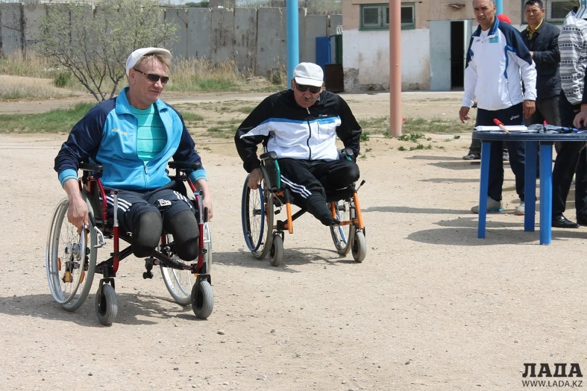 Заезд на дистанцию 400 метров на колясках. Фото автора||news_pic_more|<!--TBegin--><a href="https://img.lada.kz/2015-05/1430560140_img_3982.jpg" onclick="return hs.expand(this)" ><img align="left" src="https://img.lada.kz/2015-05/thumbs/1430560140_img_3982.jpg" alt='Соревнования среди инвалидов-колясочников начались в Актау' title='Соревнования среди инвалидов-колясочников начались в Актау'  /></a><!--TEnd--><br /><!--TBegin--><a href="https://img.lada.kz/2015-05/1430560190_img_3985.jpg" onclick="return hs.expand(this)" ><img align="left" src="https://img.lada.kz/2015-05/thumbs/1430560190_img_3985.jpg" alt='Соревнования среди инвалидов-колясочников начались в Актау' title='Соревнования среди инвалидов-колясочников начались в Актау'  /></a><!--TEnd--><br /><!--TBegin--><a href="https://img.lada.kz/2015-05/1430560210_img_3995.jpg" onclick="return hs.expand(this)" ><img align="left" src="https://img.lada.kz/2015-05/thumbs/1430560210_img_3995.jpg" alt='Соревнования среди инвалидов-колясочников начались в Актау' title='Соревнования среди инвалидов-колясочников начались в Актау'  /></a><!--TEnd--><br /><!--TBegin--><a href="https://img.lada.kz/2015-05/1430560145_img_3998.jpg" onclick="return hs.expand(this)" ><img align="left" src="https://img.lada.kz/2015-05/thumbs/1430560145_img_3998.jpg" alt='Соревнования среди инвалидов-колясочников начались в Актау' title='Соревнования среди инвалидов-колясочников начались в Актау'  /></a><!--TEnd--><br /><!--TBegin--><a href="https://img.lada.kz/2015-05/1430560224_img_4000.jpg" onclick="return hs.expand(this)" ><img align="left" src="https://img.lada.kz/2015-05/thumbs/1430560224_img_4000.jpg" alt='Соревнования среди инвалидов-колясочников начались в Актау' title='Соревнования среди инвалидов-колясочников начались в Актау'  /></a><!--TEnd--><br /><!--TBegin--><a href="https://img.lada.kz/2015-05/1430560148_img_4006.jpg" onclick="return hs.expand(this)" ><img align="left" src="https://img.lada.kz/2015-05/thumbs/1430560148_img_4006.jpg" alt='Соревнования среди инвалидов-колясочников начались в Актау' title='Соревнования среди инвалидов-колясочников начались в Актау'  /></a><!--TEnd--><br /><!--TBegin--><a href="https://img.lada.kz/2015-05/1430560190_img_4007.jpg" onclick="return hs.expand(this)" ><img align="left" src="https://img.lada.kz/2015-05/thumbs/1430560190_img_4007.jpg" alt='Соревнования среди инвалидов-колясочников начались в Актау' title='Соревнования среди инвалидов-колясочников начались в Актау'  /></a><!--TEnd--><br /><!--TBegin--><a href="https://img.lada.kz/2015-05/1430560213_img_4013.jpg" onclick="return hs.expand(this)" ><img align="left" src="https://img.lada.kz/2015-05/thumbs/1430560213_img_4013.jpg" alt='Соревнования среди инвалидов-колясочников начались в Актау' title='Соревнования среди инвалидов-колясочников начались в Актау'  /></a><!--TEnd-->