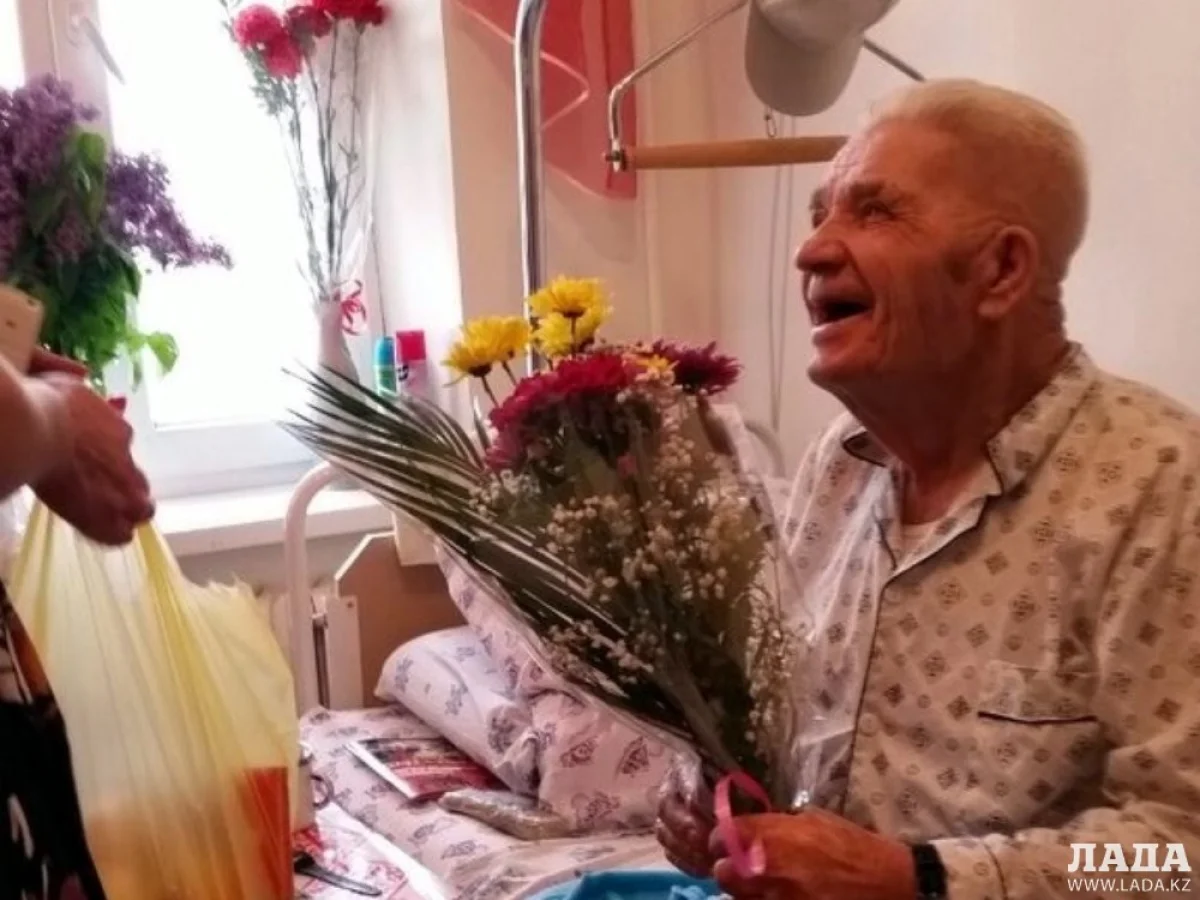 Фото предоставлено фондом «Адал»||news_pic_more|<!--TBegin--><a href="https://img.lada.kz/2015-05/1430986417_f69kzo_tds4.jpg" onclick="return hs.expand(this)" ><img align="left" src="https://img.lada.kz/2015-05/thumbs/1430986417_f69kzo_tds4.jpg" alt='Фонд «Адал» поздравил ветеранов с Днем Победы' title='Фонд «Адал» поздравил ветеранов с Днем Победы'  /></a><!--TEnd-->