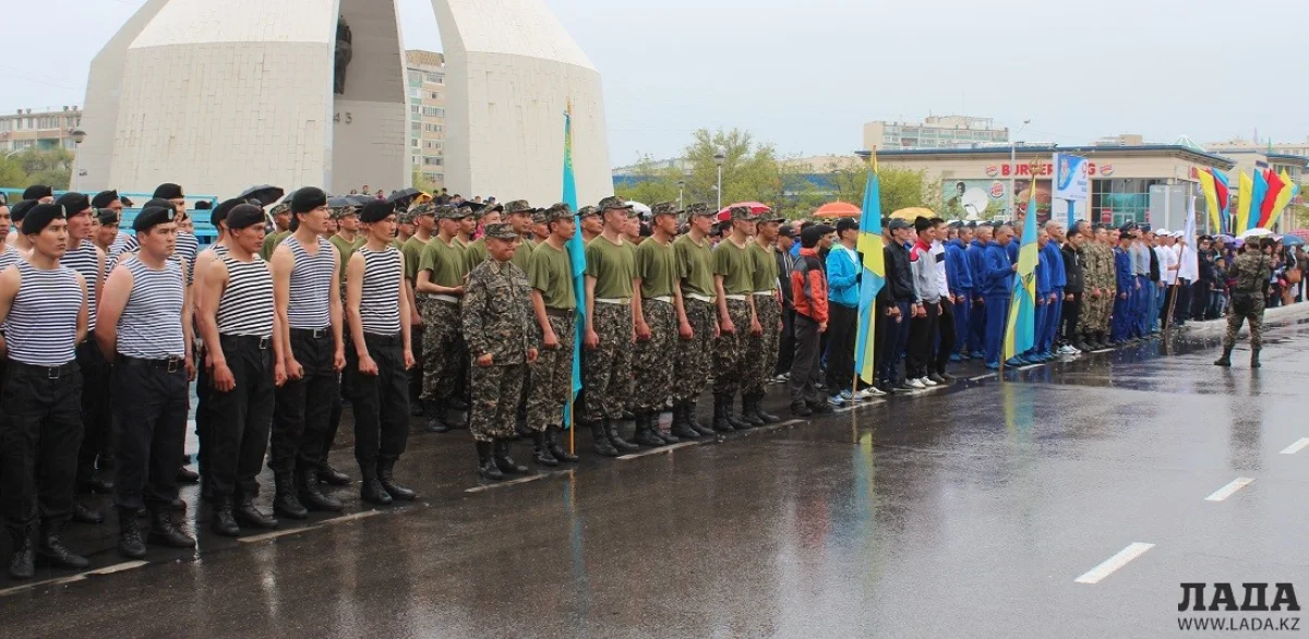 Военнослужащие смотрят трансляцию парада||news_pic_more|<!--TBegin--><a href="https://img.lada.kz/2015-05/1430991317_img_9491.jpg" onclick="return hs.expand(this)" ><img align="left" src="https://img.lada.kz/2015-05/thumbs/1430991317_img_9491.jpg" alt='Военнослужащие актауского гарнизона посмотрели прямую трансляцию парада в Астане' title='Военнослужащие актауского гарнизона посмотрели прямую трансляцию парада в Астане'  /></a><!--TEnd--><br /><!--TBegin--><a href="https://img.lada.kz/2015-05/1430991316_img_9498.jpg" onclick="return hs.expand(this)" ><img align="left" src="https://img.lada.kz/2015-05/thumbs/1430991316_img_9498.jpg" alt='Военнослужащие актауского гарнизона посмотрели прямую трансляцию парада в Астане' title='Военнослужащие актауского гарнизона посмотрели прямую трансляцию парада в Астане'  /></a><!--TEnd--><br /><!--TBegin--><a href="https://img.lada.kz/2015-05/1430991335_img_9500.jpg" onclick="return hs.expand(this)" ><img align="left" src="https://img.lada.kz/2015-05/thumbs/1430991335_img_9500.jpg" alt='Военнослужащие актауского гарнизона посмотрели прямую трансляцию парада в Астане' title='Военнослужащие актауского гарнизона посмотрели прямую трансляцию парада в Астане'  /></a><!--TEnd--><br /><!--TBegin--><a href="https://img.lada.kz/2015-05/1430991385_img_9502.jpg" onclick="return hs.expand(this)" ><img align="left" src="https://img.lada.kz/2015-05/thumbs/1430991385_img_9502.jpg" alt='Военнослужащие актауского гарнизона посмотрели прямую трансляцию парада в Астане' title='Военнослужащие актауского гарнизона посмотрели прямую трансляцию парада в Астане'  /></a><!--TEnd--><br /><!--TBegin--><a href="https://img.lada.kz/2015-05/1430991318_img_9505.jpg" onclick="return hs.expand(this)" ><img align="left" src="https://img.lada.kz/2015-05/thumbs/1430991318_img_9505.jpg" alt='Военнослужащие актауского гарнизона посмотрели прямую трансляцию парада в Астане' title='Военнослужащие актауского гарнизона посмотрели прямую трансляцию парада в Астане'  /></a><!--TEnd-->