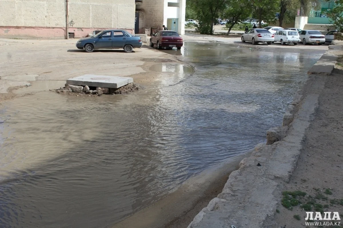 Внутри микрорайона образовались лужи||news_pic_more|<!--TBegin--><a href="https://img.lada.kz/2015-05/1431434472_img_0688.jpg" onclick="return hs.expand(this)" ><img align="left" src="https://img.lada.kz/2015-05/thumbs/1431434472_img_0688.jpg" alt='В 8 микрорайоне Актау прорвало трубопровод' title='В 8 микрорайоне Актау прорвало трубопровод'  /></a><!--TEnd--><br /><!--TBegin--><a href="https://img.lada.kz/2015-05/1431434471_img_0690sayt.jpg" onclick="return hs.expand(this)" ><img align="left" src="https://img.lada.kz/2015-05/thumbs/1431434471_img_0690sayt.jpg" alt='В 8 микрорайоне Актау прорвало трубопровод' title='В 8 микрорайоне Актау прорвало трубопровод'  /></a><!--TEnd--><br /><!--TBegin--><a href="https://img.lada.kz/2015-05/1431434508_img_0693.jpg" onclick="return hs.expand(this)" ><img align="left" src="https://img.lada.kz/2015-05/thumbs/1431434508_img_0693.jpg" alt='В 8 микрорайоне Актау прорвало трубопровод' title='В 8 микрорайоне Актау прорвало трубопровод'  /></a><!--TEnd--><br /><!--TBegin--><a href="https://img.lada.kz/2015-05/1431434512_img_0695.jpg" onclick="return hs.expand(this)" ><img align="left" src="https://img.lada.kz/2015-05/thumbs/1431434512_img_0695.jpg" alt='В 8 микрорайоне Актау прорвало трубопровод' title='В 8 микрорайоне Актау прорвало трубопровод'  /></a><!--TEnd-->