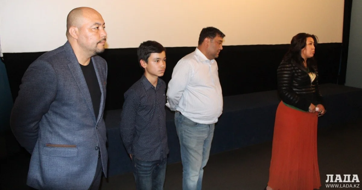 Актеры, сыгравшие в фильме «В ожидании моря»||news_pic_more|<!--TBegin--><a href="https://img.lada.kz/2015-05/1431673706_img_0031.jpg" onclick="return hs.expand(this)" ><img align="left" src="https://img.lada.kz/2015-05/thumbs/1431673706_img_0031.jpg" alt='В память о режиссере Бахтиёре Худойназарове в Актау показали фильм «В ожидании моря»' title='В память о режиссере Бахтиёре Худойназарове в Актау показали фильм «В ожидании моря»'  /></a><!--TEnd--><br /><!--TBegin--><a href="https://img.lada.kz/2015-05/1431673658_img_0036.jpg" onclick="return hs.expand(this)" ><img align="left" src="https://img.lada.kz/2015-05/thumbs/1431673658_img_0036.jpg" alt='В память о режиссере Бахтиёре Худойназарове в Актау показали фильм «В ожидании моря»' title='В память о режиссере Бахтиёре Худойназарове в Актау показали фильм «В ожидании моря»'  /></a><!--TEnd--><br /><!--TBegin--><a href="https://img.lada.kz/2015-05/1431673663_img_0037.jpg" onclick="return hs.expand(this)" ><img align="left" src="https://img.lada.kz/2015-05/thumbs/1431673663_img_0037.jpg" alt='В память о режиссере Бахтиёре Худойназарове в Актау показали фильм «В ожидании моря»' title='В память о режиссере Бахтиёре Худойназарове в Актау показали фильм «В ожидании моря»'  /></a><!--TEnd--><br /><!--TBegin--><a href="https://img.lada.kz/2015-05/1431673677_img_0038.jpg" onclick="return hs.expand(this)" ><img align="left" src="https://img.lada.kz/2015-05/thumbs/1431673677_img_0038.jpg" alt='В память о режиссере Бахтиёре Худойназарове в Актау показали фильм «В ожидании моря»' title='В память о режиссере Бахтиёре Худойназарове в Актау показали фильм «В ожидании моря»'  /></a><!--TEnd--><br /><!--TBegin--><a href="https://img.lada.kz/2015-05/1431673668_img_0041.jpg" onclick="return hs.expand(this)" ><img align="left" src="https://img.lada.kz/2015-05/thumbs/1431673668_img_0041.jpg" alt='В память о режиссере Бахтиёре Худойназарове в Актау показали фильм «В ожидании моря»' title='В память о режиссере Бахтиёре Худойназарове в Актау показали фильм «В ожидании моря»'  /></a><!--TEnd--><br /><!--TBegin--><a href="https://img.lada.kz/2015-05/1431673642_img_0050.jpg" onclick="return hs.expand(this)" ><img align="left" src="https://img.lada.kz/2015-05/thumbs/1431673642_img_0050.jpg" alt='В память о режиссере Бахтиёре Худойназарове в Актау показали фильм «В ожидании моря»' title='В память о режиссере Бахтиёре Худойназарове в Актау показали фильм «В ожидании моря»'  /></a><!--TEnd--><br /><!--TBegin--><a href="https://img.lada.kz/2015-05/1431673643_img_0057.jpg" onclick="return hs.expand(this)" ><img align="left" src="https://img.lada.kz/2015-05/thumbs/1431673643_img_0057.jpg" alt='В память о режиссере Бахтиёре Худойназарове в Актау показали фильм «В ожидании моря»' title='В память о режиссере Бахтиёре Худойназарове в Актау показали фильм «В ожидании моря»'  /></a><!--TEnd--><br /><!--TBegin--><a href="https://img.lada.kz/2015-05/1431673655_img_0058.jpg" onclick="return hs.expand(this)" ><img align="left" src="https://img.lada.kz/2015-05/thumbs/1431673655_img_0058.jpg" alt='В память о режиссере Бахтиёре Худойназарове в Актау показали фильм «В ожидании моря»' title='В память о режиссере Бахтиёре Худойназарове в Актау показали фильм «В ожидании моря»'  /></a><!--TEnd--><br /><!--TBegin--><a href="https://img.lada.kz/2015-05/1431673718_img_0059.jpg" onclick="return hs.expand(this)" ><img align="left" src="https://img.lada.kz/2015-05/thumbs/1431673718_img_0059.jpg" alt='В память о режиссере Бахтиёре Худойназарове в Актау показали фильм «В ожидании моря»' title='В память о режиссере Бахтиёре Худойназарове в Актау показали фильм «В ожидании моря»'  /></a><!--TEnd--><br /><!--TBegin--><a href="https://img.lada.kz/2015-05/1431673704_img_0061.jpg" onclick="return hs.expand(this)" ><img align="left" src="https://img.lada.kz/2015-05/thumbs/1431673704_img_0061.jpg" alt='В память о режиссере Бахтиёре Худойназарове в Актау показали фильм «В ожидании моря»' title='В память о режиссере Бахтиёре Худойназарове в Актау показали фильм «В ожидании моря»'  /></a><!--TEnd--><br /><!--TBegin--><a href="https://img.lada.kz/2015-05/1431673654_img_0074.jpg" onclick="return hs.expand(this)" ><img align="left" src="https://img.lada.kz/2015-05/thumbs/1431673654_img_0074.jpg" alt='В память о режиссере Бахтиёре Худойназарове в Актау показали фильм «В ожидании моря»' title='В память о режиссере Бахтиёре Худойназарове в Актау показали фильм «В ожидании моря»'  /></a><!--TEnd--><br /><!--TBegin--><a href="https://img.lada.kz/2015-05/1431673668_img_0082.jpg" onclick="return hs.expand(this)" ><img align="left" src="https://img.lada.kz/2015-05/thumbs/1431673668_img_0082.jpg" alt='В память о режиссере Бахтиёре Худойназарове в Актау показали фильм «В ожидании моря»' title='В память о режиссере Бахтиёре Худойназарове в Актау показали фильм «В ожидании моря»'  /></a><!--TEnd-->