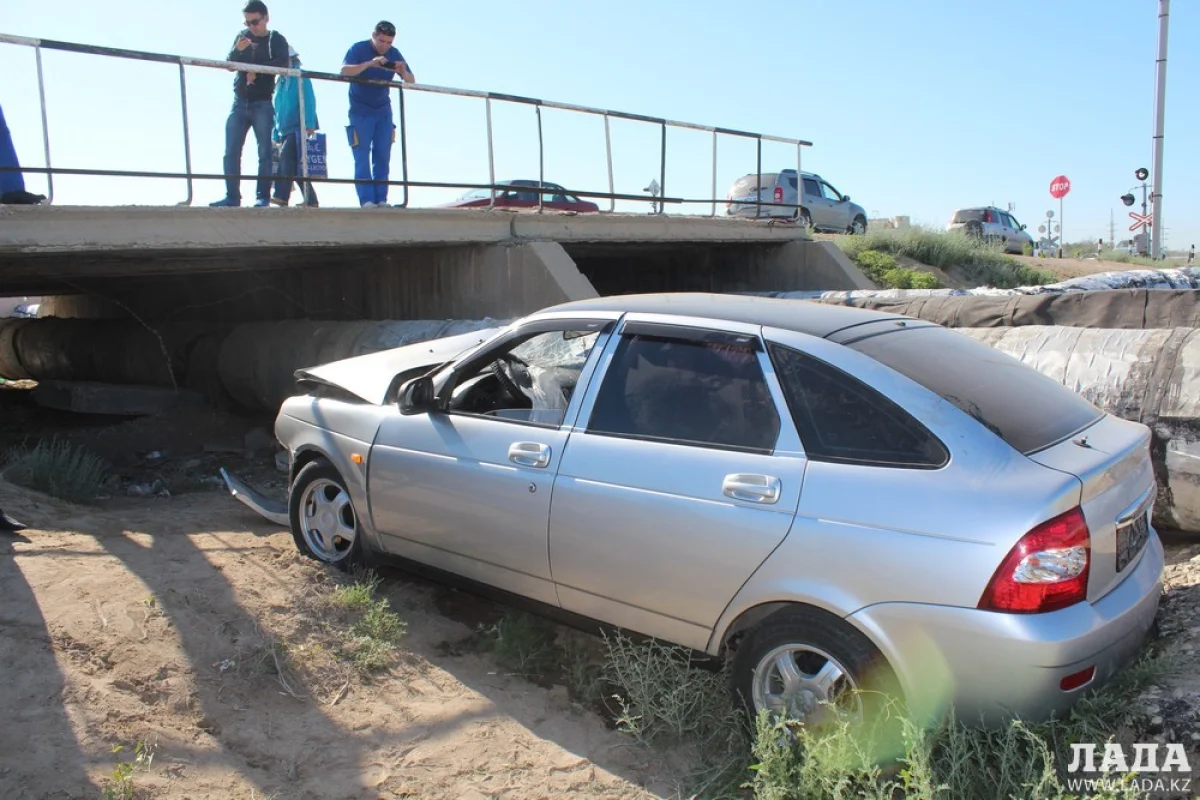 Автомобиль на месте аварии||news_pic_more|<!--TBegin--><a href="https://img.lada.kz/2015-05/1432186337_img_0865.jpg" onclick="return hs.expand(this)" ><img align="left" src="https://img.lada.kz/2015-05/thumbs/1432186337_img_0865.jpg" alt='В Актау автомобиль протаранил трубопровод питьевой воды' title='В Актау автомобиль протаранил трубопровод питьевой воды'  /></a><!--TEnd--><br /><!--TBegin--><a href="https://img.lada.kz/2015-05/1432186267_img_0866.jpg" onclick="return hs.expand(this)" ><img align="left" src="https://img.lada.kz/2015-05/thumbs/1432186267_img_0866.jpg" alt='В Актау автомобиль протаранил трубопровод питьевой воды' title='В Актау автомобиль протаранил трубопровод питьевой воды'  /></a><!--TEnd--><br /><!--TBegin--><a href="https://img.lada.kz/2015-05/1432186348_img_0868.jpg" onclick="return hs.expand(this)" ><img align="left" src="https://img.lada.kz/2015-05/thumbs/1432186348_img_0868.jpg" alt='В Актау автомобиль протаранил трубопровод питьевой воды' title='В Актау автомобиль протаранил трубопровод питьевой воды'  /></a><!--TEnd--><br /><!--TBegin--><a href="https://img.lada.kz/2015-05/1432186317_img_0869.jpg" onclick="return hs.expand(this)" ><img align="left" src="https://img.lada.kz/2015-05/thumbs/1432186317_img_0869.jpg" alt='В Актау автомобиль протаранил трубопровод питьевой воды' title='В Актау автомобиль протаранил трубопровод питьевой воды'  /></a><!--TEnd--><br /><!--TBegin--><a href="https://img.lada.kz/2015-05/1432186328_img_0870.jpg" onclick="return hs.expand(this)" ><img align="left" src="https://img.lada.kz/2015-05/thumbs/1432186328_img_0870.jpg" alt='В Актау автомобиль протаранил трубопровод питьевой воды' title='В Актау автомобиль протаранил трубопровод питьевой воды'  /></a><!--TEnd--><br /><!--TBegin--><a href="https://img.lada.kz/2015-05/1432186283_img_0871.jpg" onclick="return hs.expand(this)" ><img align="left" src="https://img.lada.kz/2015-05/thumbs/1432186283_img_0871.jpg" alt='В Актау автомобиль протаранил трубопровод питьевой воды' title='В Актау автомобиль протаранил трубопровод питьевой воды'  /></a><!--TEnd--><br /><!--TBegin--><a href="https://img.lada.kz/2015-05/1432186302_img_0872.jpg" onclick="return hs.expand(this)" ><img align="left" src="https://img.lada.kz/2015-05/thumbs/1432186302_img_0872.jpg" alt='В Актау автомобиль протаранил трубопровод питьевой воды' title='В Актау автомобиль протаранил трубопровод питьевой воды'  /></a><!--TEnd--><br /><!--TBegin--><a href="https://img.lada.kz/2015-05/1432186365_img_0873.jpg" onclick="return hs.expand(this)" ><img align="left" src="https://img.lada.kz/2015-05/thumbs/1432186365_img_0873.jpg" alt='В Актау автомобиль протаранил трубопровод питьевой воды' title='В Актау автомобиль протаранил трубопровод питьевой воды'  /></a><!--TEnd--><br /><!--TBegin--><a href="https://img.lada.kz/2015-05/1432186293_img_0874.jpg" onclick="return hs.expand(this)" ><img align="left" src="https://img.lada.kz/2015-05/thumbs/1432186293_img_0874.jpg" alt='В Актау автомобиль протаранил трубопровод питьевой воды' title='В Актау автомобиль протаранил трубопровод питьевой воды'  /></a><!--TEnd--><br /><!--TBegin--><a href="https://img.lada.kz/2015-05/1432186311_img_0877.jpg" onclick="return hs.expand(this)" ><img align="left" src="https://img.lada.kz/2015-05/thumbs/1432186311_img_0877.jpg" alt='В Актау автомобиль протаранил трубопровод питьевой воды' title='В Актау автомобиль протаранил трубопровод питьевой воды'  /></a><!--TEnd--><br /><!--TBegin--><a href="https://img.lada.kz/2015-05/1432186322_img_0878.jpg" onclick="return hs.expand(this)" ><img align="left" src="https://img.lada.kz/2015-05/thumbs/1432186322_img_0878.jpg" alt='В Актау автомобиль протаранил трубопровод питьевой воды' title='В Актау автомобиль протаранил трубопровод питьевой воды'  /></a><!--TEnd--><br /><!--TBegin--><a href="https://img.lada.kz/2015-05/1432186355_img_0879.jpg" onclick="return hs.expand(this)" ><img align="left" src="https://img.lada.kz/2015-05/thumbs/1432186355_img_0879.jpg" alt='В Актау автомобиль протаранил трубопровод питьевой воды' title='В Актау автомобиль протаранил трубопровод питьевой воды'  /></a><!--TEnd--><br /><!--TBegin--><a href="https://img.lada.kz/2015-05/1432186297_img_0881.jpg" onclick="return hs.expand(this)" ><img align="left" src="https://img.lada.kz/2015-05/thumbs/1432186297_img_0881.jpg" alt='В Актау автомобиль протаранил трубопровод питьевой воды' title='В Актау автомобиль протаранил трубопровод питьевой воды'  /></a><!--TEnd--><br /><!--TBegin--><a href="https://img.lada.kz/2015-05/1432186399_img_0883.jpg" onclick="return hs.expand(this)" ><img align="left" src="https://img.lada.kz/2015-05/thumbs/1432186399_img_0883.jpg" alt='В Актау автомобиль протаранил трубопровод питьевой воды' title='В Актау автомобиль протаранил трубопровод питьевой воды'  /></a><!--TEnd--><br /><!--TBegin--><a href="https://img.lada.kz/2015-05/1432186353_img_0884.jpg" onclick="return hs.expand(this)" ><img align="left" src="https://img.lada.kz/2015-05/thumbs/1432186353_img_0884.jpg" alt='В Актау автомобиль протаранил трубопровод питьевой воды' title='В Актау автомобиль протаранил трубопровод питьевой воды'  /></a><!--TEnd--><br /><!--TBegin--><a href="https://img.lada.kz/2015-05/1432186399_img_0885.jpg" onclick="return hs.expand(this)" ><img align="left" src="https://img.lada.kz/2015-05/thumbs/1432186399_img_0885.jpg" alt='В Актау автомобиль протаранил трубопровод питьевой воды' title='В Актау автомобиль протаранил трубопровод питьевой воды'  /></a><!--TEnd--><br /><!--TBegin--><a href="https://img.lada.kz/2015-05/1432186392_img_0886.jpg" onclick="return hs.expand(this)" ><img align="left" src="https://img.lada.kz/2015-05/thumbs/1432186392_img_0886.jpg" alt='В Актау автомобиль протаранил трубопровод питьевой воды' title='В Актау автомобиль протаранил трубопровод питьевой воды'  /></a><!--TEnd--><br /><!--TBegin--><a href="https://img.lada.kz/2015-05/1432186390_img_0888.jpg" onclick="return hs.expand(this)" ><img align="left" src="https://img.lada.kz/2015-05/thumbs/1432186390_img_0888.jpg" alt='В Актау автомобиль протаранил трубопровод питьевой воды' title='В Актау автомобиль протаранил трубопровод питьевой воды'  /></a><!--TEnd-->