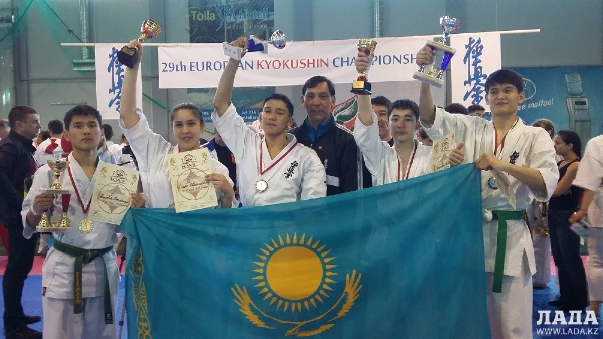 Обладатели медалей. Фото предоставлено Мухтаром Джулдасовым||news_pic_more|<!--TBegin--><a href="https://img.lada.kz/2015-05/1432639874_20150516_183947.jpg" onclick="return hs.expand(this)" ><img align="left" src="https://img.lada.kz/2015-05/thumbs/1432639874_20150516_183947.jpg" alt='Мангистауские спортсмены завоевали пять медалей на чемпионате Европы по кекушинкай карате в Эстонии' title='Мангистауские спортсмены завоевали пять медалей на чемпионате Европы по кекушинкай карате в Эстонии'  /></a><!--TEnd--><br /><!--TBegin--><a href="https://img.lada.kz/2015-05/1432639927_20150516_185613.jpg" onclick="return hs.expand(this)" ><img align="left" src="https://img.lada.kz/2015-05/thumbs/1432639927_20150516_185613.jpg" alt='Мангистауские спортсмены завоевали пять медалей на чемпионате Европы по кекушинкай карате в Эстонии' title='Мангистауские спортсмены завоевали пять медалей на чемпионате Европы по кекушинкай карате в Эстонии'  /></a><!--TEnd--><br /><!--TBegin--><a href="https://img.lada.kz/2015-05/1432639859_20150517_100337.jpg" onclick="return hs.expand(this)" ><img align="left" src="https://img.lada.kz/2015-05/thumbs/1432639859_20150517_100337.jpg" alt='Мангистауские спортсмены завоевали пять медалей на чемпионате Европы по кекушинкай карате в Эстонии' title='Мангистауские спортсмены завоевали пять медалей на чемпионате Европы по кекушинкай карате в Эстонии'  /></a><!--TEnd--><br /><!--TBegin--><a href="https://img.lada.kz/2015-05/1432639902_img_4272.jpg" onclick="return hs.expand(this)" ><img align="left" src="https://img.lada.kz/2015-05/thumbs/1432639902_img_4272.jpg" alt='Мангистауские спортсмены завоевали пять медалей на чемпионате Европы по кекушинкай карате в Эстонии' title='Мангистауские спортсмены завоевали пять медалей на чемпионате Европы по кекушинкай карате в Эстонии'  /></a><!--TEnd-->