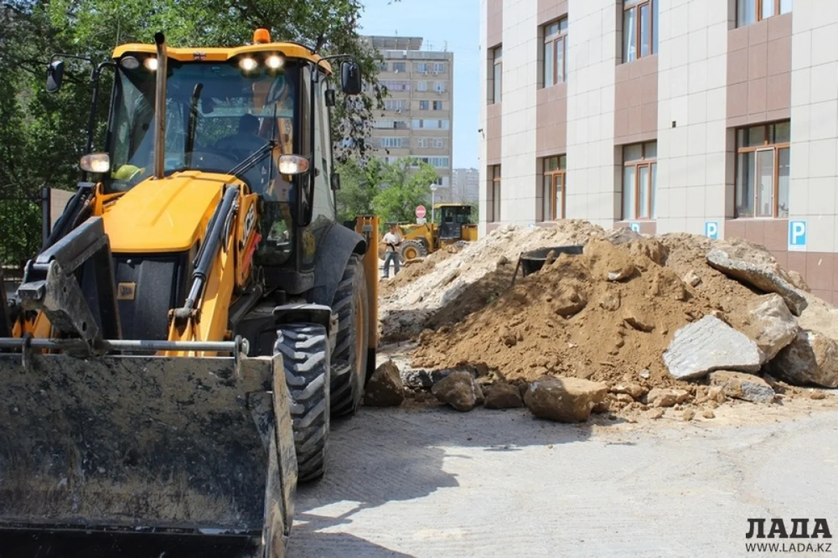 Раскопанная дорога в 8 микрорайоне||news_pic_more|<!--TBegin--><a href="https://img.lada.kz/2015-05/1432727784_img_1258.jpg" onclick="return hs.expand(this)" ><img align="left" src="https://img.lada.kz/2015-05/thumbs/1432727784_img_1258.jpg" alt='Аманбек Танатов: Конкурс на ремонт внутримикрорайонных дорог Актау объявят 1 июня' title='Аманбек Танатов: Конкурс на ремонт внутримикрорайонных дорог Актау объявят 1 июня'  /></a><!--TEnd--><br /><!--TBegin--><a href="https://img.lada.kz/2015-05/1432727803_img_1263.jpg" onclick="return hs.expand(this)" ><img align="left" src="https://img.lada.kz/2015-05/thumbs/1432727803_img_1263.jpg" alt='Аманбек Танатов: Конкурс на ремонт внутримикрорайонных дорог Актау объявят 1 июня' title='Аманбек Танатов: Конкурс на ремонт внутримикрорайонных дорог Актау объявят 1 июня'  /></a><!--TEnd--><br /><!--TBegin--><a href="https://img.lada.kz/2015-05/1432727759_img_1264.jpg" onclick="return hs.expand(this)" ><img align="left" src="https://img.lada.kz/2015-05/thumbs/1432727759_img_1264.jpg" alt='Аманбек Танатов: Конкурс на ремонт внутримикрорайонных дорог Актау объявят 1 июня' title='Аманбек Танатов: Конкурс на ремонт внутримикрорайонных дорог Актау объявят 1 июня'  /></a><!--TEnd--><br /><!--TBegin--><a href="https://img.lada.kz/2015-05/1432727777_img_1267.jpg" onclick="return hs.expand(this)" ><img align="left" src="https://img.lada.kz/2015-05/thumbs/1432727777_img_1267.jpg" alt='Аманбек Танатов: Конкурс на ремонт внутримикрорайонных дорог Актау объявят 1 июня' title='Аманбек Танатов: Конкурс на ремонт внутримикрорайонных дорог Актау объявят 1 июня'  /></a><!--TEnd--><br /><!--TBegin--><a href="https://img.lada.kz/2015-05/1432727787_img_1269.jpg" onclick="return hs.expand(this)" ><img align="left" src="https://img.lada.kz/2015-05/thumbs/1432727787_img_1269.jpg" alt='Аманбек Танатов: Конкурс на ремонт внутримикрорайонных дорог Актау объявят 1 июня' title='Аманбек Танатов: Конкурс на ремонт внутримикрорайонных дорог Актау объявят 1 июня'  /></a><!--TEnd--><br /><!--TBegin--><a href="https://img.lada.kz/2015-05/1432727847_img_2665.jpg" onclick="return hs.expand(this)" ><img align="left" src="https://img.lada.kz/2015-05/thumbs/1432727847_img_2665.jpg" alt='Аманбек Танатов: Конкурс на ремонт внутримикрорайонных дорог Актау объявят 1 июня' title='Аманбек Танатов: Конкурс на ремонт внутримикрорайонных дорог Актау объявят 1 июня'  /></a><!--TEnd-->