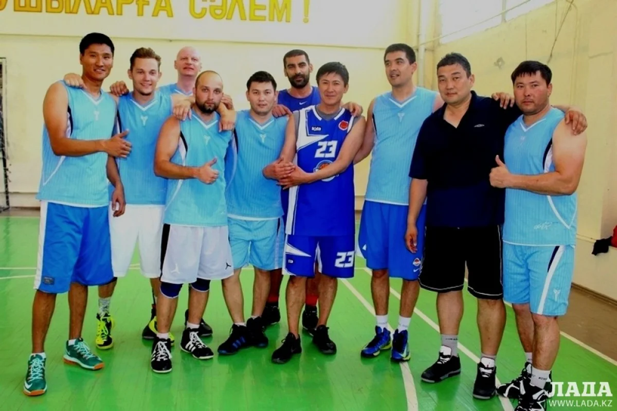 Игроки команды «Каракия»||news_pic_more|<!--TBegin--><a href="https://img.lada.kz/2015-05/1432986639_img_1642.jpg" onclick="return hs.expand(this)" ><img align="left" src="https://img.lada.kz/2015-05/thumbs/1432986639_img_1642.jpg" alt='Команда «Каракия» выиграла в финале Любительской лиги по баскетболу' title='Команда «Каракия» выиграла в финале Любительской лиги по баскетболу'  /></a><!--TEnd--><br /><!--TBegin--><a href="https://img.lada.kz/2015-05/1432986681_img_1661.jpg" onclick="return hs.expand(this)" ><img align="left" src="https://img.lada.kz/2015-05/thumbs/1432986681_img_1661.jpg" alt='Команда «Каракия» выиграла в финале Любительской лиги по баскетболу' title='Команда «Каракия» выиграла в финале Любительской лиги по баскетболу'  /></a><!--TEnd--><br /><!--TBegin--><a href="https://img.lada.kz/2015-05/1432986631_img_1666.jpg" onclick="return hs.expand(this)" ><img align="left" src="https://img.lada.kz/2015-05/thumbs/1432986631_img_1666.jpg" alt='Команда «Каракия» выиграла в финале Любительской лиги по баскетболу' title='Команда «Каракия» выиграла в финале Любительской лиги по баскетболу'  /></a><!--TEnd--><br /><!--TBegin--><a href="https://img.lada.kz/2015-05/1432986689_img_1678.jpg" onclick="return hs.expand(this)" ><img align="left" src="https://img.lada.kz/2015-05/thumbs/1432986689_img_1678.jpg" alt='Команда «Каракия» выиграла в финале Любительской лиги по баскетболу' title='Команда «Каракия» выиграла в финале Любительской лиги по баскетболу'  /></a><!--TEnd--><br /><!--TBegin--><a href="https://img.lada.kz/2015-05/1432986718_img_1686.jpg" onclick="return hs.expand(this)" ><img align="left" src="https://img.lada.kz/2015-05/thumbs/1432986718_img_1686.jpg" alt='Команда «Каракия» выиграла в финале Любительской лиги по баскетболу' title='Команда «Каракия» выиграла в финале Любительской лиги по баскетболу'  /></a><!--TEnd--><br /><!--TBegin--><a href="https://img.lada.kz/2015-05/1432986659_img_1701.jpg" onclick="return hs.expand(this)" ><img align="left" src="https://img.lada.kz/2015-05/thumbs/1432986659_img_1701.jpg" alt='Команда «Каракия» выиграла в финале Любительской лиги по баскетболу' title='Команда «Каракия» выиграла в финале Любительской лиги по баскетболу'  /></a><!--TEnd--><br /><!--TBegin--><a href="https://img.lada.kz/2015-05/1432986659_img_1710.jpg" onclick="return hs.expand(this)" ><img align="left" src="https://img.lada.kz/2015-05/thumbs/1432986659_img_1710.jpg" alt='Команда «Каракия» выиграла в финале Любительской лиги по баскетболу' title='Команда «Каракия» выиграла в финале Любительской лиги по баскетболу'  /></a><!--TEnd--><br /><!--TBegin--><a href="https://img.lada.kz/2015-05/1432986674_img_1719.jpg" onclick="return hs.expand(this)" ><img align="left" src="https://img.lada.kz/2015-05/thumbs/1432986674_img_1719.jpg" alt='Команда «Каракия» выиграла в финале Любительской лиги по баскетболу' title='Команда «Каракия» выиграла в финале Любительской лиги по баскетболу'  /></a><!--TEnd--><br /><!--TBegin--><a href="https://img.lada.kz/2015-05/1432986649_img_1742.jpg" onclick="return hs.expand(this)" ><img align="left" src="https://img.lada.kz/2015-05/thumbs/1432986649_img_1742.jpg" alt='Команда «Каракия» выиграла в финале Любительской лиги по баскетболу' title='Команда «Каракия» выиграла в финале Любительской лиги по баскетболу'  /></a><!--TEnd--><br /><!--TBegin--><a href="https://img.lada.kz/2015-05/1432986736_img_1745.jpg" onclick="return hs.expand(this)" ><img align="left" src="https://img.lada.kz/2015-05/thumbs/1432986736_img_1745.jpg" alt='Команда «Каракия» выиграла в финале Любительской лиги по баскетболу' title='Команда «Каракия» выиграла в финале Любительской лиги по баскетболу'  /></a><!--TEnd--><br /><!--TBegin--><a href="https://img.lada.kz/2015-05/1432986645_img_1749.jpg" onclick="return hs.expand(this)" ><img align="left" src="https://img.lada.kz/2015-05/thumbs/1432986645_img_1749.jpg" alt='Команда «Каракия» выиграла в финале Любительской лиги по баскетболу' title='Команда «Каракия» выиграла в финале Любительской лиги по баскетболу'  /></a><!--TEnd--><br /><!--TBegin--><a href="https://img.lada.kz/2015-05/1432986661_img_1758.jpg" onclick="return hs.expand(this)" ><img align="left" src="https://img.lada.kz/2015-05/thumbs/1432986661_img_1758.jpg" alt='Команда «Каракия» выиграла в финале Любительской лиги по баскетболу' title='Команда «Каракия» выиграла в финале Любительской лиги по баскетболу'  /></a><!--TEnd--><br /><!--TBegin--><a href="https://img.lada.kz/2015-05/1432986727_img_1761.jpg" onclick="return hs.expand(this)" ><img align="left" src="https://img.lada.kz/2015-05/thumbs/1432986727_img_1761.jpg" alt='Команда «Каракия» выиграла в финале Любительской лиги по баскетболу' title='Команда «Каракия» выиграла в финале Любительской лиги по баскетболу'  /></a><!--TEnd--><br /><!--TBegin--><a href="https://img.lada.kz/2015-05/1432986689_img_1678.jpg" onclick="return hs.expand(this)" ><img align="left" src="https://img.lada.kz/2015-05/thumbs/1432986689_img_1678.jpg" alt='Команда «Каракия» выиграла в финале Любительской лиги по баскетболу' title='Команда «Каракия» выиграла в финале Любительской лиги по баскетболу'  /></a><!--TEnd--><br /><!--TBegin--><a href="https://img.lada.kz/2015-05/1432986659_img_1701.jpg" onclick="return hs.expand(this)" ><img align="left" src="https://img.lada.kz/2015-05/thumbs/1432986659_img_1701.jpg" alt='Команда «Каракия» выиграла в финале Любительской лиги по баскетболу' title='Команда «Каракия» выиграла в финале Любительской лиги по баскетболу'  /></a><!--TEnd--><br /><!--TBegin--><a href="https://img.lada.kz/2015-05/1432986680_img_1766.jpg" onclick="return hs.expand(this)" ><img align="left" src="https://img.lada.kz/2015-05/thumbs/1432986680_img_1766.jpg" alt='Команда «Каракия» выиграла в финале Любительской лиги по баскетболу' title='Команда «Каракия» выиграла в финале Любительской лиги по баскетболу'  /></a><!--TEnd--><br /><!--TBegin--><a href="https://img.lada.kz/2015-05/1432986692_img_1790.jpg" onclick="return hs.expand(this)" ><img align="left" src="https://img.lada.kz/2015-05/thumbs/1432986692_img_1790.jpg" alt='Команда «Каракия» выиграла в финале Любительской лиги по баскетболу' title='Команда «Каракия» выиграла в финале Любительской лиги по баскетболу'  /></a><!--TEnd--><br /><!--TBegin--><a href="https://img.lada.kz/2015-05/1432986684_img_1802.jpg" onclick="return hs.expand(this)" ><img align="left" src="https://img.lada.kz/2015-05/thumbs/1432986684_img_1802.jpg" alt='Команда «Каракия» выиграла в финале Любительской лиги по баскетболу' title='Команда «Каракия» выиграла в финале Любительской лиги по баскетболу'  /></a><!--TEnd--><br /><!--TBegin--><a href="https://img.lada.kz/2015-05/1432986752_img_1806.jpg" onclick="return hs.expand(this)" ><img align="left" src="https://img.lada.kz/2015-05/thumbs/1432986752_img_1806.jpg" alt='Команда «Каракия» выиграла в финале Любительской лиги по баскетболу' title='Команда «Каракия» выиграла в финале Любительской лиги по баскетболу'  /></a><!--TEnd-->