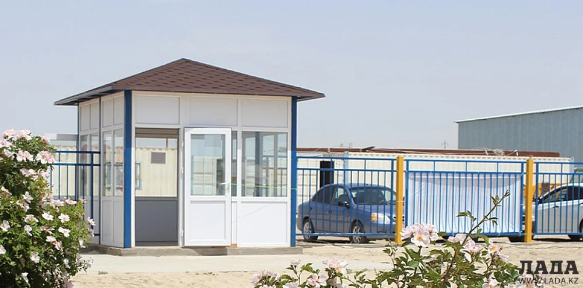 Установленное ограждение на пляже &quot;Нур Плаза&quot;. Фото автора