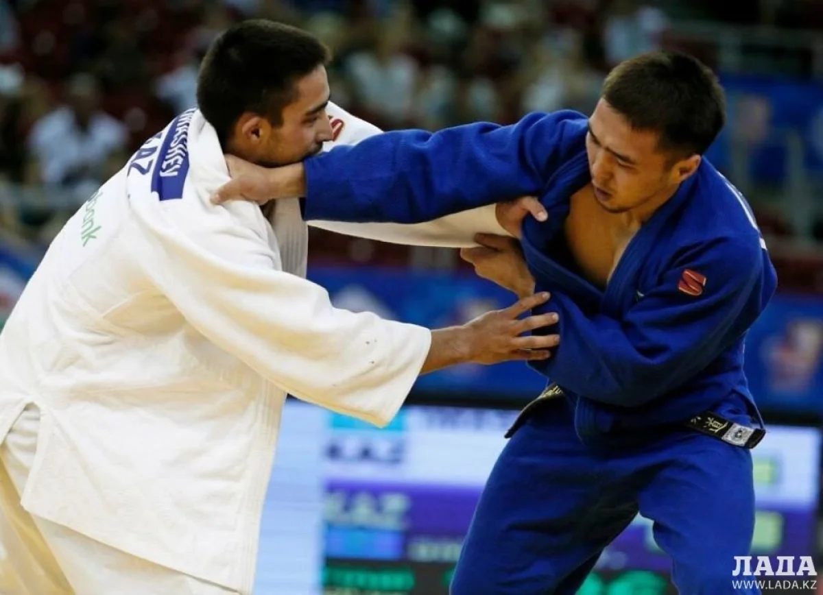 Финальный бой Айбека Имашева и Елдоса Сметова. Фото предоставил Жамбыл Бисенкулов