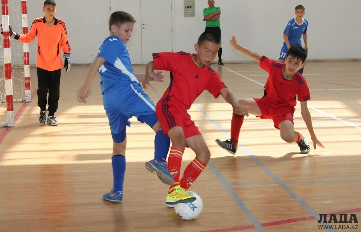 Матч между командами из Алматы и Щелково. Фото автора||news_pic_more|<!--TBegin--><a href="https://img.lada.kz/2015-06/1434400321_3.jpg" onclick="return hs.expand(this)" ><img align="left" src="https://img.lada.kz/2015-06/thumbs/1434400321_3.jpg" alt='В Актау стартовал международный турнир по мини-футболу памяти тренера  Георгия Воробьева' title='В Актау стартовал международный турнир по мини-футболу памяти тренера  Георгия Воробьева'  /></a><!--TEnd--><br /><!--TBegin--><a href="https://img.lada.kz/2015-06/1434400361_4.jpg" onclick="return hs.expand(this)" ><img align="left" src="https://img.lada.kz/2015-06/thumbs/1434400361_4.jpg" alt='В Актау стартовал международный турнир по мини-футболу памяти тренера  Георгия Воробьева' title='В Актау стартовал международный турнир по мини-футболу памяти тренера  Георгия Воробьева'  /></a><!--TEnd--><br /><!--TBegin--><a href="https://img.lada.kz/2015-06/1434400322_5.jpg" onclick="return hs.expand(this)" ><img align="left" src="https://img.lada.kz/2015-06/thumbs/1434400322_5.jpg" alt='В Актау стартовал международный турнир по мини-футболу памяти тренера  Георгия Воробьева' title='В Актау стартовал международный турнир по мини-футболу памяти тренера  Георгия Воробьева'  /></a><!--TEnd--><br /><!--TBegin--><a href="https://img.lada.kz/2015-06/1434400362_6.jpg" onclick="return hs.expand(this)" ><img align="left" src="https://img.lada.kz/2015-06/thumbs/1434400362_6.jpg" alt='В Актау стартовал международный турнир по мини-футболу памяти тренера  Георгия Воробьева' title='В Актау стартовал международный турнир по мини-футболу памяти тренера  Георгия Воробьева'  /></a><!--TEnd--><br /><!--TBegin--><a href="https://img.lada.kz/2015-06/1434400374_7.jpg" onclick="return hs.expand(this)" ><img align="left" src="https://img.lada.kz/2015-06/thumbs/1434400374_7.jpg" alt='В Актау стартовал международный турнир по мини-футболу памяти тренера  Георгия Воробьева' title='В Актау стартовал международный турнир по мини-футболу памяти тренера  Георгия Воробьева'  /></a><!--TEnd--><br /><!--TBegin--><a href="https://img.lada.kz/2015-06/1434400309_8.jpg" onclick="return hs.expand(this)" ><img align="left" src="https://img.lada.kz/2015-06/thumbs/1434400309_8.jpg" alt='В Актау стартовал международный турнир по мини-футболу памяти тренера  Георгия Воробьева' title='В Актау стартовал международный турнир по мини-футболу памяти тренера  Георгия Воробьева'  /></a><!--TEnd--><br /><!--TBegin--><a href="https://img.lada.kz/2015-06/1434400285_9.jpg" onclick="return hs.expand(this)" ><img align="left" src="https://img.lada.kz/2015-06/thumbs/1434400285_9.jpg" alt='В Актау стартовал международный турнир по мини-футболу памяти тренера  Георгия Воробьева' title='В Актау стартовал международный турнир по мини-футболу памяти тренера  Георгия Воробьева'  /></a><!--TEnd--><br /><!--TBegin--><a href="https://img.lada.kz/2015-06/1434400362_10.jpg" onclick="return hs.expand(this)" ><img align="left" src="https://img.lada.kz/2015-06/thumbs/1434400362_10.jpg" alt='В Актау стартовал международный турнир по мини-футболу памяти тренера  Георгия Воробьева' title='В Актау стартовал международный турнир по мини-футболу памяти тренера  Георгия Воробьева'  /></a><!--TEnd--><br /><!--TBegin--><a href="https://img.lada.kz/2015-06/1434400311_11.jpg" onclick="return hs.expand(this)" ><img align="left" src="https://img.lada.kz/2015-06/thumbs/1434400311_11.jpg" alt='В Актау стартовал международный турнир по мини-футболу памяти тренера  Георгия Воробьева' title='В Актау стартовал международный турнир по мини-футболу памяти тренера  Георгия Воробьева'  /></a><!--TEnd--><br /><!--TBegin--><a href="https://img.lada.kz/2015-06/1434400292_12.jpg" onclick="return hs.expand(this)" ><img align="left" src="https://img.lada.kz/2015-06/thumbs/1434400292_12.jpg" alt='В Актау стартовал международный турнир по мини-футболу памяти тренера  Георгия Воробьева' title='В Актау стартовал международный турнир по мини-футболу памяти тренера  Георгия Воробьева'  /></a><!--TEnd--><br /><!--TBegin--><a href="https://img.lada.kz/2015-06/1434400330_13.jpg" onclick="return hs.expand(this)" ><img align="left" src="https://img.lada.kz/2015-06/thumbs/1434400330_13.jpg" alt='В Актау стартовал международный турнир по мини-футболу памяти тренера  Георгия Воробьева' title='В Актау стартовал международный турнир по мини-футболу памяти тренера  Георгия Воробьева'  /></a><!--TEnd--><br /><!--TBegin--><a href="https://img.lada.kz/2015-06/1434400323_14.jpg" onclick="return hs.expand(this)" ><img align="left" src="https://img.lada.kz/2015-06/thumbs/1434400323_14.jpg" alt='В Актау стартовал международный турнир по мини-футболу памяти тренера  Георгия Воробьева' title='В Актау стартовал международный турнир по мини-футболу памяти тренера  Георгия Воробьева'  /></a><!--TEnd--><br /><!--TBegin--><a href="https://img.lada.kz/2015-06/1434400333_15.jpg" onclick="return hs.expand(this)" ><img align="left" src="https://img.lada.kz/2015-06/thumbs/1434400333_15.jpg" alt='В Актау стартовал международный турнир по мини-футболу памяти тренера  Георгия Воробьева' title='В Актау стартовал международный турнир по мини-футболу памяти тренера  Георгия Воробьева'  /></a><!--TEnd--><br /><!--TBegin--><a href="https://img.lada.kz/2015-06/1434400306_16.jpg" onclick="return hs.expand(this)" ><img align="left" src="https://img.lada.kz/2015-06/thumbs/1434400306_16.jpg" alt='В Актау стартовал международный турнир по мини-футболу памяти тренера  Георгия Воробьева' title='В Актау стартовал международный турнир по мини-футболу памяти тренера  Георгия Воробьева'  /></a><!--TEnd--><br /><!--TBegin--><a href="https://img.lada.kz/2015-06/1434400375_17.jpg" onclick="return hs.expand(this)" ><img align="left" src="https://img.lada.kz/2015-06/thumbs/1434400375_17.jpg" alt='В Актау стартовал международный турнир по мини-футболу памяти тренера  Георгия Воробьева' title='В Актау стартовал международный турнир по мини-футболу памяти тренера  Георгия Воробьева'  /></a><!--TEnd--><br /><!--TBegin--><a href="https://img.lada.kz/2015-06/1434400363_18.jpg" onclick="return hs.expand(this)" ><img align="left" src="https://img.lada.kz/2015-06/thumbs/1434400363_18.jpg" alt='В Актау стартовал международный турнир по мини-футболу памяти тренера  Георгия Воробьева' title='В Актау стартовал международный турнир по мини-футболу памяти тренера  Георгия Воробьева'  /></a><!--TEnd--><br /><!--TBegin--><a href="https://img.lada.kz/2015-06/1434400392_19.jpg" onclick="return hs.expand(this)" ><img align="left" src="https://img.lada.kz/2015-06/thumbs/1434400392_19.jpg" alt='В Актау стартовал международный турнир по мини-футболу памяти тренера  Георгия Воробьева' title='В Актау стартовал международный турнир по мини-футболу памяти тренера  Георгия Воробьева'  /></a><!--TEnd--><br /><!--TBegin--><a href="https://img.lada.kz/2015-06/1434400420_20.jpg" onclick="return hs.expand(this)" ><img align="left" src="https://img.lada.kz/2015-06/thumbs/1434400420_20.jpg" alt='В Актау стартовал международный турнир по мини-футболу памяти тренера  Георгия Воробьева' title='В Актау стартовал международный турнир по мини-футболу памяти тренера  Георгия Воробьева'  /></a><!--TEnd--><br /><!--TBegin--><a href="https://img.lada.kz/2015-06/1434400350_21.jpg" onclick="return hs.expand(this)" ><img align="left" src="https://img.lada.kz/2015-06/thumbs/1434400350_21.jpg" alt='В Актау стартовал международный турнир по мини-футболу памяти тренера  Георгия Воробьева' title='В Актау стартовал международный турнир по мини-футболу памяти тренера  Георгия Воробьева'  /></a><!--TEnd--><br /><!--TBegin--><a href="https://img.lada.kz/2015-06/1434400342_22.jpg" onclick="return hs.expand(this)" ><img align="left" src="https://img.lada.kz/2015-06/thumbs/1434400342_22.jpg" alt='В Актау стартовал международный турнир по мини-футболу памяти тренера  Георгия Воробьева' title='В Актау стартовал международный турнир по мини-футболу памяти тренера  Георгия Воробьева'  /></a><!--TEnd--><br /><!--TBegin--><a href="https://img.lada.kz/2015-06/1434400414_23.jpg" onclick="return hs.expand(this)" ><img align="left" src="https://img.lada.kz/2015-06/thumbs/1434400414_23.jpg" alt='В Актау стартовал международный турнир по мини-футболу памяти тренера  Георгия Воробьева' title='В Актау стартовал международный турнир по мини-футболу памяти тренера  Георгия Воробьева'  /></a><!--TEnd--><br /><!--TBegin--><a href="https://img.lada.kz/2015-06/1434400423_24.jpg" onclick="return hs.expand(this)" ><img align="left" src="https://img.lada.kz/2015-06/thumbs/1434400423_24.jpg" alt='В Актау стартовал международный турнир по мини-футболу памяти тренера  Георгия Воробьева' title='В Актау стартовал международный турнир по мини-футболу памяти тренера  Георгия Воробьева'  /></a><!--TEnd--><br /><!--TBegin--><a href="https://img.lada.kz/2015-06/1434400366_25.jpg" onclick="return hs.expand(this)" ><img align="left" src="https://img.lada.kz/2015-06/thumbs/1434400366_25.jpg" alt='В Актау стартовал международный турнир по мини-футболу памяти тренера  Георгия Воробьева' title='В Актау стартовал международный турнир по мини-футболу памяти тренера  Георгия Воробьева'  /></a><!--TEnd--><br /><!--TBegin--><a href="https://img.lada.kz/2015-06/1434400414_26.jpg" onclick="return hs.expand(this)" ><img align="left" src="https://img.lada.kz/2015-06/thumbs/1434400414_26.jpg" alt='В Актау стартовал международный турнир по мини-футболу памяти тренера  Георгия Воробьева' title='В Актау стартовал международный турнир по мини-футболу памяти тренера  Георгия Воробьева'  /></a><!--TEnd--><br /><!--TBegin--><a href="https://img.lada.kz/2015-06/1434400445_27.jpg" onclick="return hs.expand(this)" ><img align="left" src="https://img.lada.kz/2015-06/thumbs/1434400445_27.jpg" alt='В Актау стартовал международный турнир по мини-футболу памяти тренера  Георгия Воробьева' title='В Актау стартовал международный турнир по мини-футболу памяти тренера  Георгия Воробьева'  /></a><!--TEnd-->