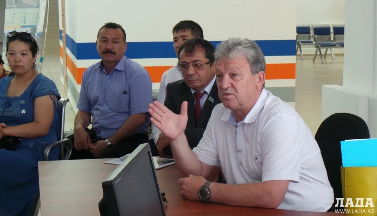 Сергей Пахомов