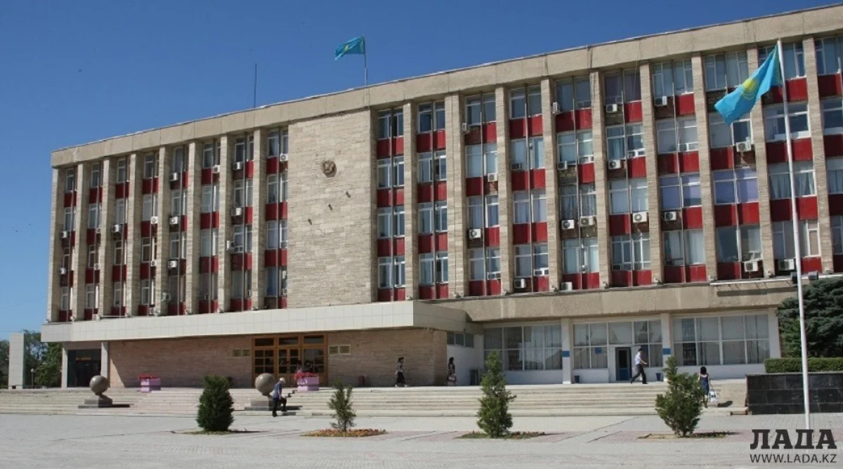 Акимат Актау||news_pic_more|<!--TBegin--><a href="https://img.lada.kz/2015-06/1434522033_1424935662_4f11bd605c36a9446a6f6a42c483ff02.jpg" onclick="return hs.expand(this)" ><img align="left" src="https://img.lada.kz/2015-06/thumbs/1434522033_1424935662_4f11bd605c36a9446a6f6a42c483ff02.jpg" alt='В Актау возбуждены уголовные дела в отношении двух бывших руководителей городского отдела образования' title='В Актау возбуждены уголовные дела в отношении двух бывших руководителей городского отдела образования'  /></a><!--TEnd--><br /><!--TBegin--><a href="https://img.lada.kz/2015-06/1434522025_bezymyannyy.jpg" onclick="return hs.expand(this)" ><img align="left" src="https://img.lada.kz/2015-06/thumbs/1434522025_bezymyannyy.jpg" alt='В Актау возбуждены уголовные дела в отношении двух бывших руководителей городского отдела образования' title='В Актау возбуждены уголовные дела в отношении двух бывших руководителей городского отдела образования'  /></a><!--TEnd-->