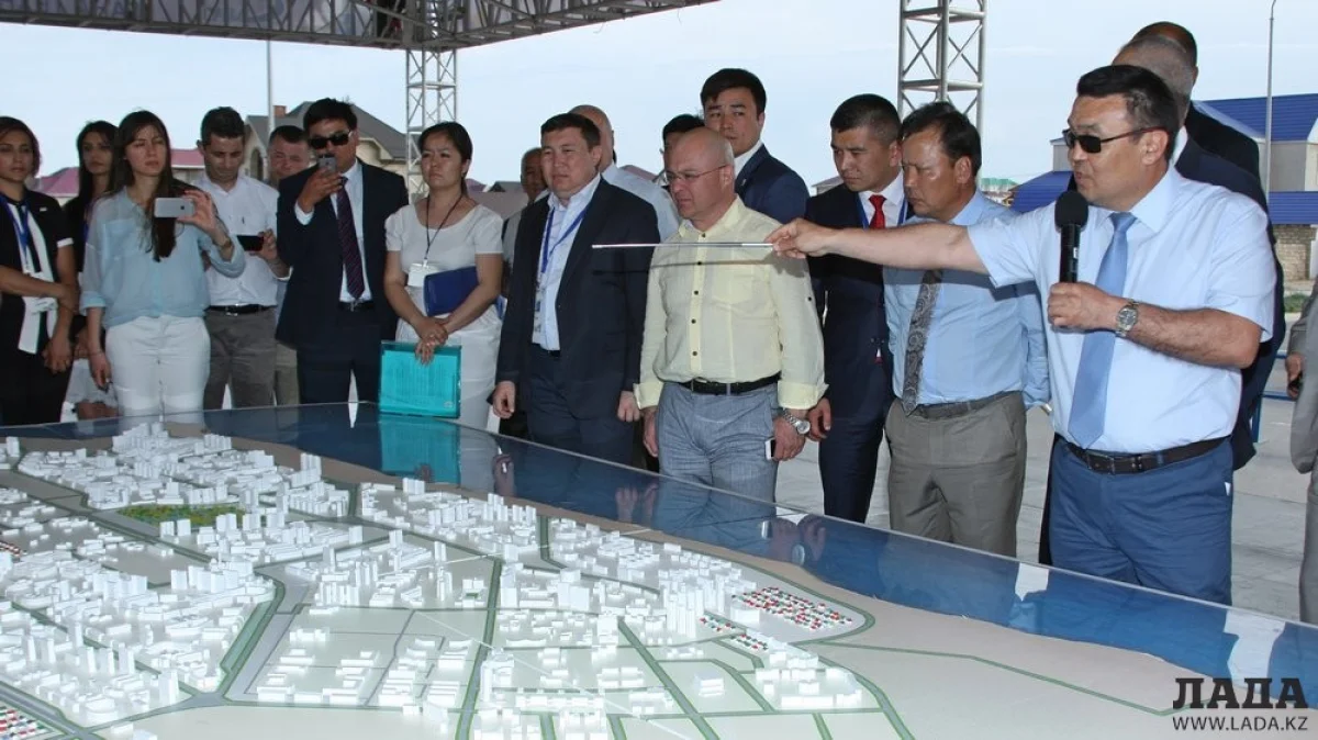 Мурат Тулебаев на презентации генерального плана