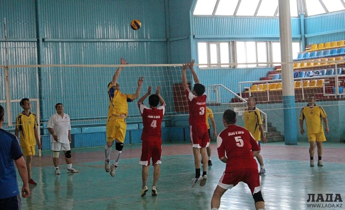 Игровой момент||news_pic_more|<!--TBegin--><a href="https://img.lada.kz/2015-06/1435664623_img_4485.jpg" onclick="return hs.expand(this)" ><img align="left" src="https://img.lada.kz/2015-06/thumbs/1435664623_img_4485.jpg" alt='В Актау в спорткомплексе «Мунайши» прошла спартакиада среди силовых структур' title='В Актау в спорткомплексе «Мунайши» прошла спартакиада среди силовых структур'  /></a><!--TEnd--><br /><!--TBegin--><a href="https://img.lada.kz/2015-06/1435664590_img_4448.jpg" onclick="return hs.expand(this)" ><img align="left" src="https://img.lada.kz/2015-06/thumbs/1435664590_img_4448.jpg" alt='В Актау в спорткомплексе «Мунайши» прошла спартакиада среди силовых структур' title='В Актау в спорткомплексе «Мунайши» прошла спартакиада среди силовых структур'  /></a><!--TEnd--><br /><!--TBegin--><a href="https://img.lada.kz/2015-06/1435664596_img_4455.jpg" onclick="return hs.expand(this)" ><img align="left" src="https://img.lada.kz/2015-06/thumbs/1435664596_img_4455.jpg" alt='В Актау в спорткомплексе «Мунайши» прошла спартакиада среди силовых структур' title='В Актау в спорткомплексе «Мунайши» прошла спартакиада среди силовых структур'  /></a><!--TEnd--><br /><!--TBegin--><a href="https://img.lada.kz/2015-06/1435664587_img_4456.jpg" onclick="return hs.expand(this)" ><img align="left" src="https://img.lada.kz/2015-06/thumbs/1435664587_img_4456.jpg" alt='В Актау в спорткомплексе «Мунайши» прошла спартакиада среди силовых структур' title='В Актау в спорткомплексе «Мунайши» прошла спартакиада среди силовых структур'  /></a><!--TEnd--><br /><!--TBegin--><a href="https://img.lada.kz/2015-06/1435664626_img_4459.jpg" onclick="return hs.expand(this)" ><img align="left" src="https://img.lada.kz/2015-06/thumbs/1435664626_img_4459.jpg" alt='В Актау в спорткомплексе «Мунайши» прошла спартакиада среди силовых структур' title='В Актау в спорткомплексе «Мунайши» прошла спартакиада среди силовых структур'  /></a><!--TEnd--><br /><!--TBegin--><a href="https://img.lada.kz/2015-06/1435664664_img_4467.jpg" onclick="return hs.expand(this)" ><img align="left" src="https://img.lada.kz/2015-06/thumbs/1435664664_img_4467.jpg" alt='В Актау в спорткомплексе «Мунайши» прошла спартакиада среди силовых структур' title='В Актау в спорткомплексе «Мунайши» прошла спартакиада среди силовых структур'  /></a><!--TEnd--><br /><!--TBegin--><a href="https://img.lada.kz/2015-06/1435664676_img_4474.jpg" onclick="return hs.expand(this)" ><img align="left" src="https://img.lada.kz/2015-06/thumbs/1435664676_img_4474.jpg" alt='В Актау в спорткомплексе «Мунайши» прошла спартакиада среди силовых структур' title='В Актау в спорткомплексе «Мунайши» прошла спартакиада среди силовых структур'  /></a><!--TEnd-->