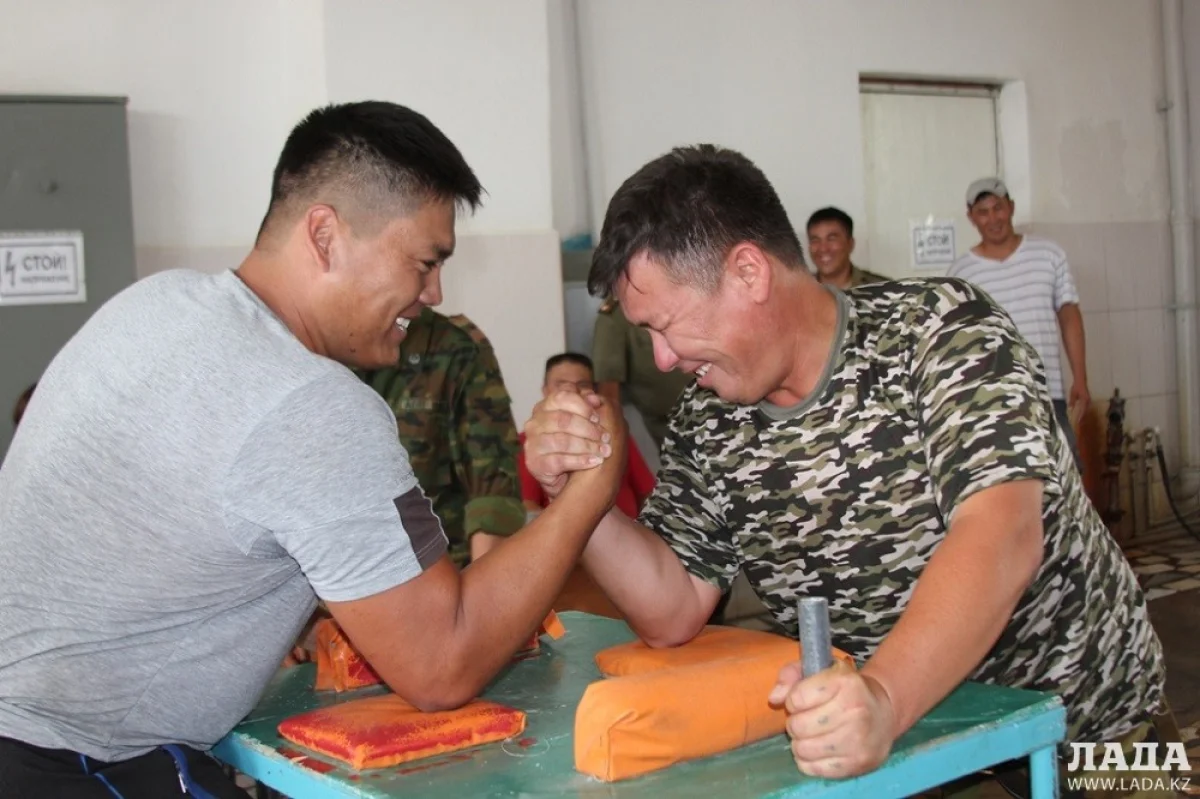 Никто не хотел уступать. Фото Рукии Сычевой||news_pic_more|<!--TBegin--><a href="https://img.lada.kz/2015-07/1435932234_img_7818.jpg" onclick="return hs.expand(this)" ><img align="left" src="https://img.lada.kz/2015-07/thumbs/1435932234_img_7818.jpg" alt='В Актау прошли соревнования по армрестлингу среди огнеборцев' title='В Актау прошли соревнования по армрестлингу среди огнеборцев'  /></a><!--TEnd--><br /><!--TBegin--><a href="https://img.lada.kz/2015-07/1435932242_img_7829.jpg" onclick="return hs.expand(this)" ><img align="left" src="https://img.lada.kz/2015-07/thumbs/1435932242_img_7829.jpg" alt='В Актау прошли соревнования по армрестлингу среди огнеборцев' title='В Актау прошли соревнования по армрестлингу среди огнеборцев'  /></a><!--TEnd--><br /><!--TBegin--><a href="https://img.lada.kz/2015-07/1435932288_img_7845.jpg" onclick="return hs.expand(this)" ><img align="left" src="https://img.lada.kz/2015-07/thumbs/1435932288_img_7845.jpg" alt='В Актау прошли соревнования по армрестлингу среди огнеборцев' title='В Актау прошли соревнования по армрестлингу среди огнеборцев'  /></a><!--TEnd--><br /><!--TBegin--><a href="https://img.lada.kz/2015-07/1435932268_img_7848.jpg" onclick="return hs.expand(this)" ><img align="left" src="https://img.lada.kz/2015-07/thumbs/1435932268_img_7848.jpg" alt='В Актау прошли соревнования по армрестлингу среди огнеборцев' title='В Актау прошли соревнования по армрестлингу среди огнеборцев'  /></a><!--TEnd--><br /><!--TBegin--><a href="https://img.lada.kz/2015-07/1435932240_img_7863.jpg" onclick="return hs.expand(this)" ><img align="left" src="https://img.lada.kz/2015-07/thumbs/1435932240_img_7863.jpg" alt='В Актау прошли соревнования по армрестлингу среди огнеборцев' title='В Актау прошли соревнования по армрестлингу среди огнеборцев'  /></a><!--TEnd--><br /><!--TBegin--><a href="https://img.lada.kz/2015-07/1435932279_img_7867.jpg" onclick="return hs.expand(this)" ><img align="left" src="https://img.lada.kz/2015-07/thumbs/1435932279_img_7867.jpg" alt='В Актау прошли соревнования по армрестлингу среди огнеборцев' title='В Актау прошли соревнования по армрестлингу среди огнеборцев'  /></a><!--TEnd--><br /><!--TBegin--><a href="https://img.lada.kz/2015-07/1435932270_img_7873.jpg" onclick="return hs.expand(this)" ><img align="left" src="https://img.lada.kz/2015-07/thumbs/1435932270_img_7873.jpg" alt='В Актау прошли соревнования по армрестлингу среди огнеборцев' title='В Актау прошли соревнования по армрестлингу среди огнеборцев'  /></a><!--TEnd--><br /><!--TBegin--><a href="https://img.lada.kz/2015-07/1435932212_img_7879.jpg" onclick="return hs.expand(this)" ><img align="left" src="https://img.lada.kz/2015-07/thumbs/1435932212_img_7879.jpg" alt='В Актау прошли соревнования по армрестлингу среди огнеборцев' title='В Актау прошли соревнования по армрестлингу среди огнеборцев'  /></a><!--TEnd-->