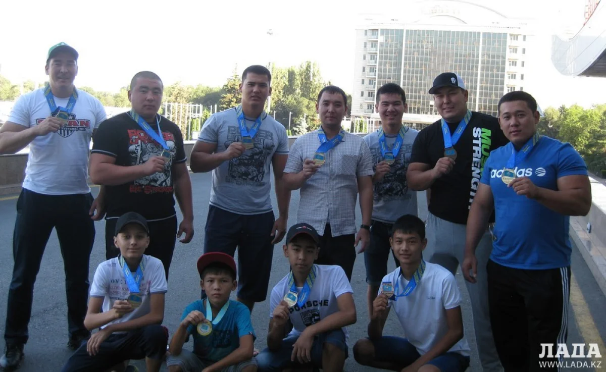 Сборная Мангистауской области. Фото участников