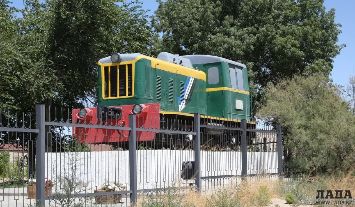 Мотовоз модели ТГК- 156||news_pic_more|<!--TBegin--><a href="https://img.lada.kz/2015-07/1437737381_7192.jpg" onclick="return hs.expand(this)" ><img align="left" src="https://img.lada.kz/2015-07/thumbs/1437737381_7192.jpg" alt='Марат Шушаков: Паровоз в Актау приплыл' title='Марат Шушаков: Паровоз в Актау приплыл'  /></a><!--TEnd--><br /><!--TBegin--><a href="https://img.lada.kz/2015-07/1437737310_7198.jpg" onclick="return hs.expand(this)" ><img align="left" src="https://img.lada.kz/2015-07/thumbs/1437737310_7198.jpg" alt='Марат Шушаков: Паровоз в Актау приплыл' title='Марат Шушаков: Паровоз в Актау приплыл'  /></a><!--TEnd--><br /><!--TBegin--><a href="https://img.lada.kz/2015-07/1437737383_ustanovka-samoleta-na-postament-smu-88-63.jpg" onclick="return hs.expand(this)" ><img align="left" src="https://img.lada.kz/2015-07/thumbs/1437737383_ustanovka-samoleta-na-postament-smu-88-63.jpg" alt='Марат Шушаков: Паровоз в Актау приплыл' title='Марат Шушаков: Паровоз в Актау приплыл'  /></a><!--TEnd-->