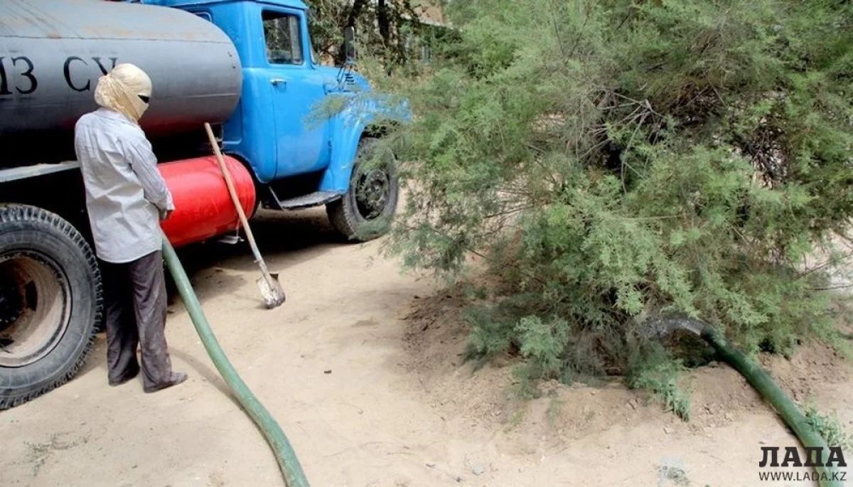 Полив в Актау