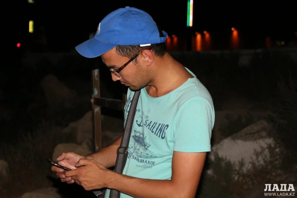 Некий Аслан, назвавшийся хозяином аттракциона на набережной