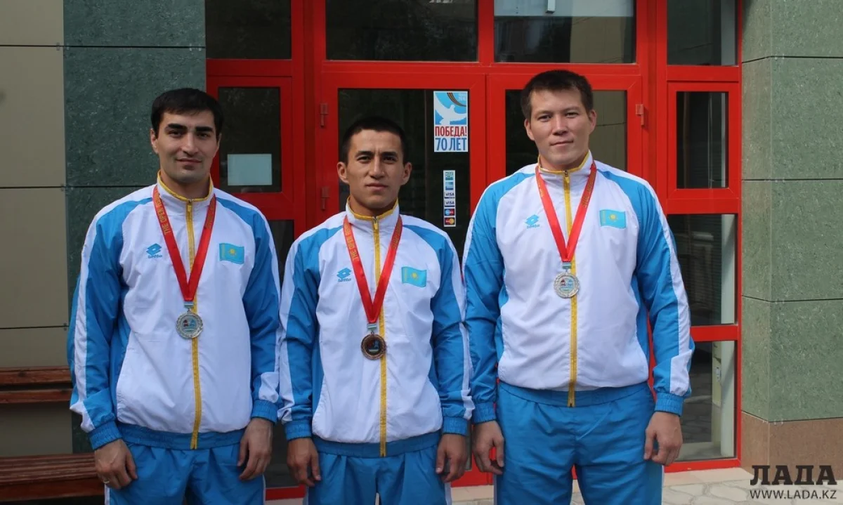 Амирбеков Руслан, Ережеп Динмухамед, Айбулат Муратулы. Фото автора