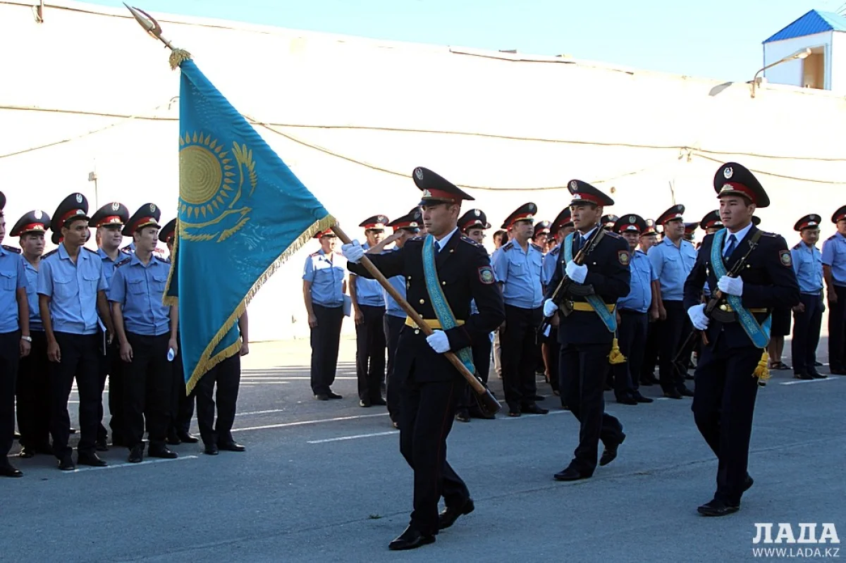 Принятие присяги. Фото автора||news_pic_more|<!--TBegin--><a href="https://img.lada.kz/2015-08/1440742158_img_8095.jpg" onclick="return hs.expand(this)" ><img align="left" src="https://img.lada.kz/2015-08/thumbs/1440742158_img_8095.jpg" alt='В Актау 20 молодых сотрудников пополнили ряды полиции' title='В Актау 20 молодых сотрудников пополнили ряды полиции'  /></a><!--TEnd--><br /><!--TBegin--><a href="https://img.lada.kz/2015-08/1440742187_img_8100.jpg" onclick="return hs.expand(this)" ><img align="left" src="https://img.lada.kz/2015-08/thumbs/1440742187_img_8100.jpg" alt='В Актау 20 молодых сотрудников пополнили ряды полиции' title='В Актау 20 молодых сотрудников пополнили ряды полиции'  /></a><!--TEnd--><br /><!--TBegin--><a href="https://img.lada.kz/2015-08/1440742119_img_8102.jpg" onclick="return hs.expand(this)" ><img align="left" src="https://img.lada.kz/2015-08/thumbs/1440742119_img_8102.jpg" alt='В Актау 20 молодых сотрудников пополнили ряды полиции' title='В Актау 20 молодых сотрудников пополнили ряды полиции'  /></a><!--TEnd--><br /><!--TBegin--><a href="https://img.lada.kz/2015-08/1440742195_img_8103.jpg" onclick="return hs.expand(this)" ><img align="left" src="https://img.lada.kz/2015-08/thumbs/1440742195_img_8103.jpg" alt='В Актау 20 молодых сотрудников пополнили ряды полиции' title='В Актау 20 молодых сотрудников пополнили ряды полиции'  /></a><!--TEnd--><br /><!--TBegin--><a href="https://img.lada.kz/2015-08/1440742191_img_8106.jpg" onclick="return hs.expand(this)" ><img align="left" src="https://img.lada.kz/2015-08/thumbs/1440742191_img_8106.jpg" alt='В Актау 20 молодых сотрудников пополнили ряды полиции' title='В Актау 20 молодых сотрудников пополнили ряды полиции'  /></a><!--TEnd--><br /><!--TBegin--><a href="https://img.lada.kz/2015-08/1440742199_img_8108.jpg" onclick="return hs.expand(this)" ><img align="left" src="https://img.lada.kz/2015-08/thumbs/1440742199_img_8108.jpg" alt='В Актау 20 молодых сотрудников пополнили ряды полиции' title='В Актау 20 молодых сотрудников пополнили ряды полиции'  /></a><!--TEnd--><br /><!--TBegin--><a href="https://img.lada.kz/2015-08/1440742137_img_8117.jpg" onclick="return hs.expand(this)" ><img align="left" src="https://img.lada.kz/2015-08/thumbs/1440742137_img_8117.jpg" alt='В Актау 20 молодых сотрудников пополнили ряды полиции' title='В Актау 20 молодых сотрудников пополнили ряды полиции'  /></a><!--TEnd--><br /><!--TBegin--><a href="https://img.lada.kz/2015-08/1440742120_img_8122.jpg" onclick="return hs.expand(this)" ><img align="left" src="https://img.lada.kz/2015-08/thumbs/1440742120_img_8122.jpg" alt='В Актау 20 молодых сотрудников пополнили ряды полиции' title='В Актау 20 молодых сотрудников пополнили ряды полиции'  /></a><!--TEnd-->