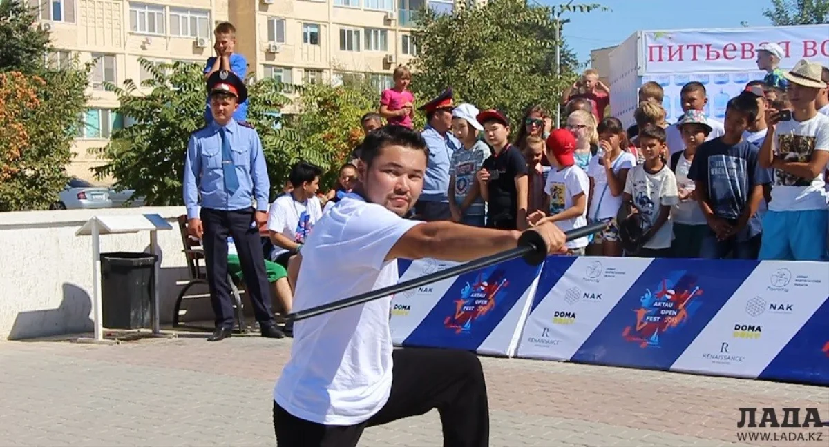 Каскадер Бауыржан Ашимов||news_pic_more|<!--TBegin--><a href="https://img.lada.kz/2015-08/1440840302_narezka.still002.jpg" onclick="return hs.expand(this)" ><img align="left" src="https://img.lada.kz/2015-08/thumbs/1440840302_narezka.still002.jpg" alt='В Актау прошли показательные выступления по трикингу и streetworkout' title='В Актау прошли показательные выступления по трикингу и streetworkout'  /></a><!--TEnd--><br /><!--TBegin--><a href="https://img.lada.kz/2015-08/1440840229_narezka.still003.jpg" onclick="return hs.expand(this)" ><img align="left" src="https://img.lada.kz/2015-08/thumbs/1440840229_narezka.still003.jpg" alt='В Актау прошли показательные выступления по трикингу и streetworkout' title='В Актау прошли показательные выступления по трикингу и streetworkout'  /></a><!--TEnd--><br /><!--TBegin--><a href="https://img.lada.kz/2015-08/1440840306_narezka.still004.jpg" onclick="return hs.expand(this)" ><img align="left" src="https://img.lada.kz/2015-08/thumbs/1440840306_narezka.still004.jpg" alt='В Актау прошли показательные выступления по трикингу и streetworkout' title='В Актау прошли показательные выступления по трикингу и streetworkout'  /></a><!--TEnd--><br /><!--TBegin--><a href="https://img.lada.kz/2015-08/1440840239_narezka.still005.jpg" onclick="return hs.expand(this)" ><img align="left" src="https://img.lada.kz/2015-08/thumbs/1440840239_narezka.still005.jpg" alt='В Актау прошли показательные выступления по трикингу и streetworkout' title='В Актау прошли показательные выступления по трикингу и streetworkout'  /></a><!--TEnd--><br /><!--TBegin--><a href="https://img.lada.kz/2015-08/1440840283_narezka.still006.jpg" onclick="return hs.expand(this)" ><img align="left" src="https://img.lada.kz/2015-08/thumbs/1440840283_narezka.still006.jpg" alt='В Актау прошли показательные выступления по трикингу и streetworkout' title='В Актау прошли показательные выступления по трикингу и streetworkout'  /></a><!--TEnd--><br /><!--TBegin--><a href="https://img.lada.kz/2015-08/1440840282_narezka.still007.jpg" onclick="return hs.expand(this)" ><img align="left" src="https://img.lada.kz/2015-08/thumbs/1440840282_narezka.still007.jpg" alt='В Актау прошли показательные выступления по трикингу и streetworkout' title='В Актау прошли показательные выступления по трикингу и streetworkout'  /></a><!--TEnd--><br /><!--TBegin--><a href="https://img.lada.kz/2015-08/1440840257_narezka.still008.jpg" onclick="return hs.expand(this)" ><img align="left" src="https://img.lada.kz/2015-08/thumbs/1440840257_narezka.still008.jpg" alt='В Актау прошли показательные выступления по трикингу и streetworkout' title='В Актау прошли показательные выступления по трикингу и streetworkout'  /></a><!--TEnd--><br /><!--TBegin--><a href="https://img.lada.kz/2015-08/1440840280_narezka.still009.jpg" onclick="return hs.expand(this)" ><img align="left" src="https://img.lada.kz/2015-08/thumbs/1440840280_narezka.still009.jpg" alt='В Актау прошли показательные выступления по трикингу и streetworkout' title='В Актау прошли показательные выступления по трикингу и streetworkout'  /></a><!--TEnd--><br /><!--TBegin--><a href="https://img.lada.kz/2015-08/1440840288_narezka.still010.jpg" onclick="return hs.expand(this)" ><img align="left" src="https://img.lada.kz/2015-08/thumbs/1440840288_narezka.still010.jpg" alt='В Актау прошли показательные выступления по трикингу и streetworkout' title='В Актау прошли показательные выступления по трикингу и streetworkout'  /></a><!--TEnd--><br /><!--TBegin--><a href="https://img.lada.kz/2015-08/1440840316_narezka.still011.jpg" onclick="return hs.expand(this)" ><img align="left" src="https://img.lada.kz/2015-08/thumbs/1440840316_narezka.still011.jpg" alt='В Актау прошли показательные выступления по трикингу и streetworkout' title='В Актау прошли показательные выступления по трикингу и streetworkout'  /></a><!--TEnd-->