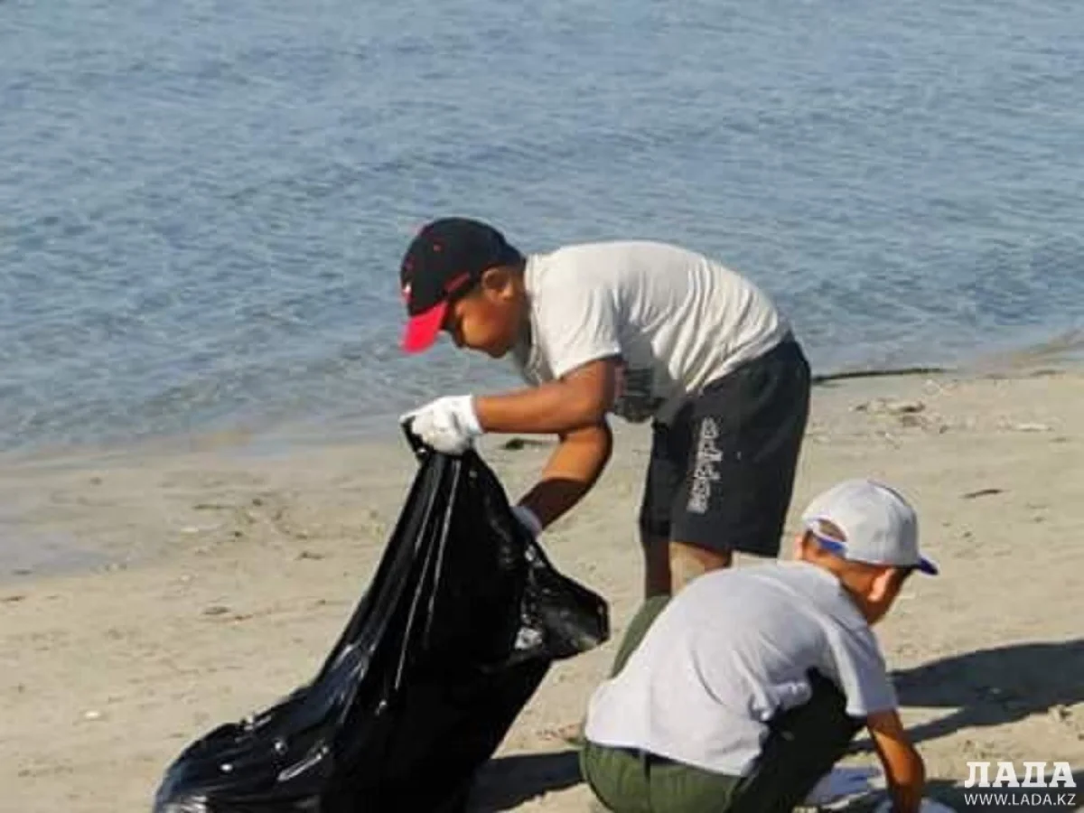 Уборка городского пляжа||news_pic_more|<!--TBegin--><a href="https://img.lada.kz/2015-08/1440934152_8dyyezwdjzw.jpg" onclick="return hs.expand(this)" ><img align="left" src="https://img.lada.kz/2015-08/thumbs/1440934152_8dyyezwdjzw.jpg" alt='Малоимущие семьи в благодарность за помощь жителей Актау инициировали уборку городского пляжа' title='Малоимущие семьи в благодарность за помощь жителей Актау инициировали уборку городского пляжа'  /></a><!--TEnd--><br /><!--TBegin--><a href="https://img.lada.kz/2015-08/1440934089_cevyttl5l7k.jpg" onclick="return hs.expand(this)" ><img align="left" src="https://img.lada.kz/2015-08/thumbs/1440934089_cevyttl5l7k.jpg" alt='Малоимущие семьи в благодарность за помощь жителей Актау инициировали уборку городского пляжа' title='Малоимущие семьи в благодарность за помощь жителей Актау инициировали уборку городского пляжа'  /></a><!--TEnd--><br /><!--TBegin--><a href="https://img.lada.kz/2015-08/1440934145_ckwnmbayjgy.jpg" onclick="return hs.expand(this)" ><img align="left" src="https://img.lada.kz/2015-08/thumbs/1440934145_ckwnmbayjgy.jpg" alt='Малоимущие семьи в благодарность за помощь жителей Актау инициировали уборку городского пляжа' title='Малоимущие семьи в благодарность за помощь жителей Актау инициировали уборку городского пляжа'  /></a><!--TEnd--><br /><!--TBegin--><a href="https://img.lada.kz/2015-08/1440934135_kldswokhua0.jpg" onclick="return hs.expand(this)" ><img align="left" src="https://img.lada.kz/2015-08/thumbs/1440934135_kldswokhua0.jpg" alt='Малоимущие семьи в благодарность за помощь жителей Актау инициировали уборку городского пляжа' title='Малоимущие семьи в благодарность за помощь жителей Актау инициировали уборку городского пляжа'  /></a><!--TEnd--><br /><!--TBegin--><a href="https://img.lada.kz/2015-08/1440934141_o7uzraaqo3k.jpg" onclick="return hs.expand(this)" ><img align="left" src="https://img.lada.kz/2015-08/thumbs/1440934141_o7uzraaqo3k.jpg" alt='Малоимущие семьи в благодарность за помощь жителей Актау инициировали уборку городского пляжа' title='Малоимущие семьи в благодарность за помощь жителей Актау инициировали уборку городского пляжа'  /></a><!--TEnd--><br /><!--TBegin--><a href="https://img.lada.kz/2015-08/1440934119_oxs-jmor8jg.jpg" onclick="return hs.expand(this)" ><img align="left" src="https://img.lada.kz/2015-08/thumbs/1440934119_oxs-jmor8jg.jpg" alt='Малоимущие семьи в благодарность за помощь жителей Актау инициировали уборку городского пляжа' title='Малоимущие семьи в благодарность за помощь жителей Актау инициировали уборку городского пляжа'  /></a><!--TEnd--><br /><!--TBegin--><a href="https://img.lada.kz/2015-08/1440934069_satzga4vvuw.jpg" onclick="return hs.expand(this)" ><img align="left" src="https://img.lada.kz/2015-08/thumbs/1440934069_satzga4vvuw.jpg" alt='Малоимущие семьи в благодарность за помощь жителей Актау инициировали уборку городского пляжа' title='Малоимущие семьи в благодарность за помощь жителей Актау инициировали уборку городского пляжа'  /></a><!--TEnd--><br /><!--TBegin--><a href="https://img.lada.kz/2015-08/1440934125_tuclf5q4zsa.jpg" onclick="return hs.expand(this)" ><img align="left" src="https://img.lada.kz/2015-08/thumbs/1440934125_tuclf5q4zsa.jpg" alt='Малоимущие семьи в благодарность за помощь жителей Актау инициировали уборку городского пляжа' title='Малоимущие семьи в благодарность за помощь жителей Актау инициировали уборку городского пляжа'  /></a><!--TEnd--><br /><!--TBegin--><a href="https://img.lada.kz/2015-08/1440934086_vfpvn0lrb6m.jpg" onclick="return hs.expand(this)" ><img align="left" src="https://img.lada.kz/2015-08/thumbs/1440934086_vfpvn0lrb6m.jpg" alt='Малоимущие семьи в благодарность за помощь жителей Актау инициировали уборку городского пляжа' title='Малоимущие семьи в благодарность за помощь жителей Актау инициировали уборку городского пляжа'  /></a><!--TEnd-->