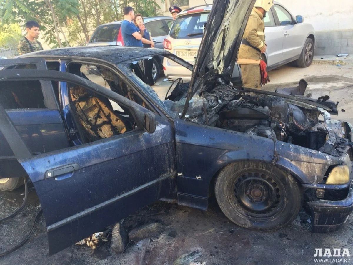 Сгоревший автомобиль. Фото предоставлено Нуржаном Борашевым.
