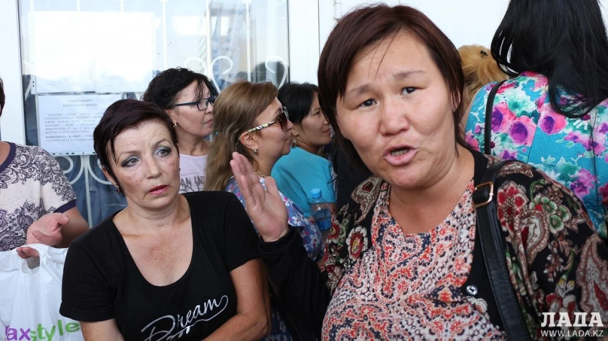 Жители Актау возмущены организацией приема заявлений на получение жилья в Актау||news_pic_more|<!--TBegin--><a href="https://img.lada.kz/2015-09/1441876164_img_5701.jpg" onclick="return hs.expand(this)" ><img align="left" src="https://img.lada.kz/2015-09/thumbs/1441876164_img_5701.jpg" alt='Подача заявлений на жилье в Актау обернулась давкой' title='Подача заявлений на жилье в Актау обернулась давкой'  /></a><!--TEnd--><br /><!--TBegin--><a href="https://img.lada.kz/2015-09/1441876156_img_5716.jpg" onclick="return hs.expand(this)" ><img align="left" src="https://img.lada.kz/2015-09/thumbs/1441876156_img_5716.jpg" alt='Подача заявлений на жилье в Актау обернулась давкой' title='Подача заявлений на жилье в Актау обернулась давкой'  /></a><!--TEnd--><br /><!--TBegin--><a href="https://img.lada.kz/2015-09/1441876149_img_5725.jpg" onclick="return hs.expand(this)" ><img align="left" src="https://img.lada.kz/2015-09/thumbs/1441876149_img_5725.jpg" alt='Подача заявлений на жилье в Актау обернулась давкой' title='Подача заявлений на жилье в Актау обернулась давкой'  /></a><!--TEnd--><br /><!--TBegin--><a href="https://img.lada.kz/2015-09/1441876149_img_5732.jpg" onclick="return hs.expand(this)" ><img align="left" src="https://img.lada.kz/2015-09/thumbs/1441876149_img_5732.jpg" alt='Подача заявлений на жилье в Актау обернулась давкой' title='Подача заявлений на жилье в Актау обернулась давкой'  /></a><!--TEnd-->