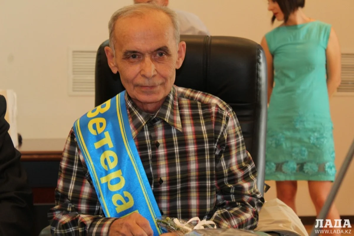 На фото Георгий Первунин