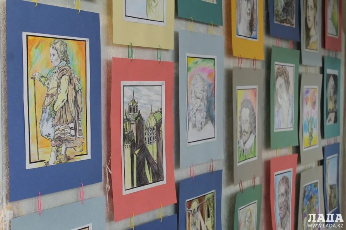 Студия-творческая мастерская. Выставка картин. Фото автора