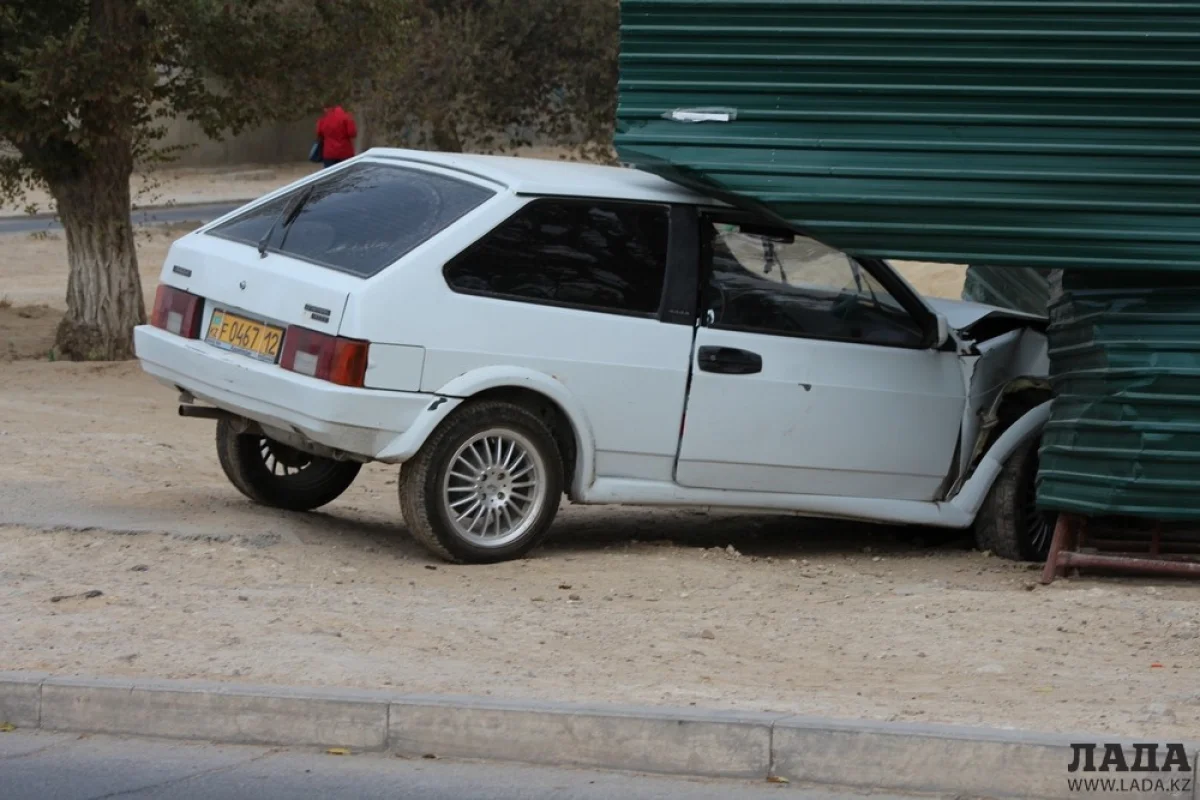 Автомобиль врезавшийся в забор. Фото Рашида Исмагилова||news_pic_more|<!--TBegin--><a href="https://img.lada.kz/2015-10/1444113049_img_8695.jpg" onclick="return hs.expand(this)" ><img align="left" src="https://img.lada.kz/2015-10/thumbs/1444113049_img_8695.jpg" alt='В Актау автомобиль протаранил  ограждение строящегося здания' title='В Актау автомобиль протаранил  ограждение строящегося здания'  /></a><!--TEnd--><br /><!--TBegin--><a href="https://img.lada.kz/2015-10/1444112981_img_8696.jpg" onclick="return hs.expand(this)" ><img align="left" src="https://img.lada.kz/2015-10/thumbs/1444112981_img_8696.jpg" alt='В Актау автомобиль протаранил  ограждение строящегося здания' title='В Актау автомобиль протаранил  ограждение строящегося здания'  /></a><!--TEnd--><br /><!--TBegin--><a href="https://img.lada.kz/2015-10/1444113015_img_8698.jpg" onclick="return hs.expand(this)" ><img align="left" src="https://img.lada.kz/2015-10/thumbs/1444113015_img_8698.jpg" alt='В Актау автомобиль протаранил  ограждение строящегося здания' title='В Актау автомобиль протаранил  ограждение строящегося здания'  /></a><!--TEnd--><br /><!--TBegin--><a href="https://img.lada.kz/2015-10/1444113053_img_8700.jpg" onclick="return hs.expand(this)" ><img align="left" src="https://img.lada.kz/2015-10/thumbs/1444113053_img_8700.jpg" alt='В Актау автомобиль протаранил  ограждение строящегося здания' title='В Актау автомобиль протаранил  ограждение строящегося здания'  /></a><!--TEnd--><br /><!--TBegin--><a href="https://img.lada.kz/2015-10/1444113042_img_8702.jpg" onclick="return hs.expand(this)" ><img align="left" src="https://img.lada.kz/2015-10/thumbs/1444113042_img_8702.jpg" alt='В Актау автомобиль протаранил  ограждение строящегося здания' title='В Актау автомобиль протаранил  ограждение строящегося здания'  /></a><!--TEnd--><br /><!--TBegin--><a href="https://img.lada.kz/2015-10/1444112978_img_8703.jpg" onclick="return hs.expand(this)" ><img align="left" src="https://img.lada.kz/2015-10/thumbs/1444112978_img_8703.jpg" alt='В Актау автомобиль протаранил  ограждение строящегося здания' title='В Актау автомобиль протаранил  ограждение строящегося здания'  /></a><!--TEnd-->