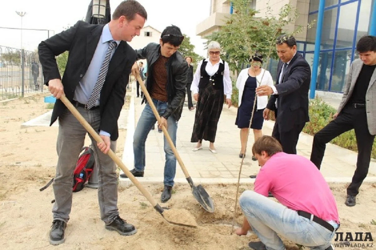Акция по посадке деревьев в поселке Курык||news_pic_more|<!--TBegin--><a href="https://img.lada.kz/2015-10/1444296161_-img_4301.jpg" onclick="return hs.expand(this)" ><img align="left" src="https://img.lada.kz/2015-10/thumbs/1444296161_-img_4301.jpg" alt='Акцию «Тенистая аллея» по посадке деревьев поддержали жители поселка Курык' title='Акцию «Тенистая аллея» по посадке деревьев поддержали жители поселка Курык'  /></a><!--TEnd--><br /><!--TBegin--><a href="https://img.lada.kz/2015-10/1444296207_-img_4303.jpg" onclick="return hs.expand(this)" ><img align="left" src="https://img.lada.kz/2015-10/thumbs/1444296207_-img_4303.jpg" alt='Акцию «Тенистая аллея» по посадке деревьев поддержали жители поселка Курык' title='Акцию «Тенистая аллея» по посадке деревьев поддержали жители поселка Курык'  /></a><!--TEnd--><br /><!--TBegin--><a href="https://img.lada.kz/2015-10/1444296222_img_6506.jpg" onclick="return hs.expand(this)" ><img align="left" src="https://img.lada.kz/2015-10/thumbs/1444296222_img_6506.jpg" alt='Акцию «Тенистая аллея» по посадке деревьев поддержали жители поселка Курык' title='Акцию «Тенистая аллея» по посадке деревьев поддержали жители поселка Курык'  /></a><!--TEnd--><br /><!--TBegin--><a href="https://img.lada.kz/2015-10/1444296193_img_6515.jpg" onclick="return hs.expand(this)" ><img align="left" src="https://img.lada.kz/2015-10/thumbs/1444296193_img_6515.jpg" alt='Акцию «Тенистая аллея» по посадке деревьев поддержали жители поселка Курык' title='Акцию «Тенистая аллея» по посадке деревьев поддержали жители поселка Курык'  /></a><!--TEnd-->