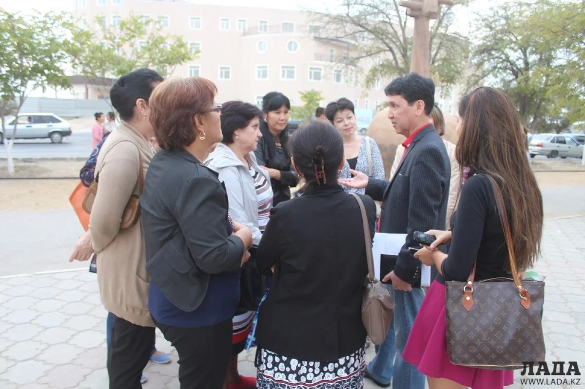 Коллектив музыкальной школы||news_pic_more|<!--TBegin--><a href="https://img.lada.kz/2015-10/1444314488_img_8738.jpg" onclick="return hs.expand(this)" ><img align="left" src="https://img.lada.kz/2015-10/thumbs/1444314488_img_8738.jpg" alt='Педагоги Детской школы искусств Актау недовольны работой директора школы' title='Педагоги Детской школы искусств Актау недовольны работой директора школы'  /></a><!--TEnd--><br /><!--TBegin--><a href="https://img.lada.kz/2015-10/1444314404_img_8810.jpg" onclick="return hs.expand(this)" ><img align="left" src="https://img.lada.kz/2015-10/thumbs/1444314404_img_8810.jpg" alt='Педагоги Детской школы искусств Актау недовольны работой директора школы' title='Педагоги Детской школы искусств Актау недовольны работой директора школы'  /></a><!--TEnd--><br /><!--TBegin--><a href="https://img.lada.kz/2015-10/1444314399_img_8832.jpg" onclick="return hs.expand(this)" ><img align="left" src="https://img.lada.kz/2015-10/thumbs/1444314399_img_8832.jpg" alt='Педагоги Детской школы искусств Актау недовольны работой директора школы' title='Педагоги Детской школы искусств Актау недовольны работой директора школы'  /></a><!--TEnd--><br /><!--TBegin--><a href="https://img.lada.kz/2015-10/1444314488_img_8833.jpg" onclick="return hs.expand(this)" ><img align="left" src="https://img.lada.kz/2015-10/thumbs/1444314488_img_8833.jpg" alt='Педагоги Детской школы искусств Актау недовольны работой директора школы' title='Педагоги Детской школы искусств Актау недовольны работой директора школы'  /></a><!--TEnd--><br /><!--TBegin--><a href="https://img.lada.kz/2015-10/1444314403_img_8834.jpg" onclick="return hs.expand(this)" ><img align="left" src="https://img.lada.kz/2015-10/thumbs/1444314403_img_8834.jpg" alt='Педагоги Детской школы искусств Актау недовольны работой директора школы' title='Педагоги Детской школы искусств Актау недовольны работой директора школы'  /></a><!--TEnd-->