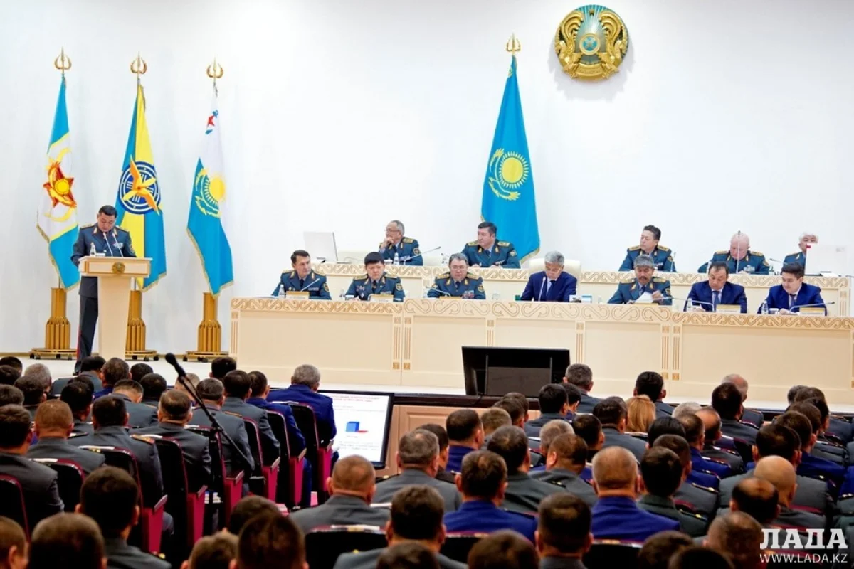 Заседание коллегии МО РК. Фото предоставлено пресс-службой ведомства.||news_pic_more|<!--TBegin--><a href="https://img.lada.kz/2015-10/1444899357_2.jpg" onclick="return hs.expand(this)" ><img align="left" src="https://img.lada.kz/2015-10/thumbs/1444899357_2.jpg" alt='В Министерстве обороны Казахстана назвали причины гибели военнослужащих во время учений в Актау' title='В Министерстве обороны Казахстана назвали причины гибели военнослужащих во время учений в Актау'  /></a><!--TEnd--><br /><!--TBegin--><a href="https://img.lada.kz/2015-10/1444899306_5.jpg" onclick="return hs.expand(this)" ><img align="left" src="https://img.lada.kz/2015-10/thumbs/1444899306_5.jpg" alt='В Министерстве обороны Казахстана назвали причины гибели военнослужащих во время учений в Актау' title='В Министерстве обороны Казахстана назвали причины гибели военнослужащих во время учений в Актау'  /></a><!--TEnd-->