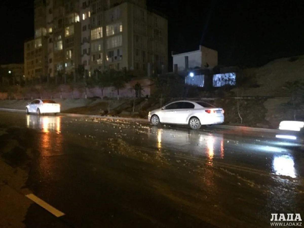 Фото автора||news_pic_more|<!--TBegin--><a href="https://img.lada.kz/2015-10/1445110002_7-c0nilmewg.jpg" onclick="return hs.expand(this)" ><img align="left" src="https://img.lada.kz/2015-10/thumbs/1445110002_7-c0nilmewg.jpg" alt='В 14 микрорайоне Актау прорвало канализационную трубу' title='В 14 микрорайоне Актау прорвало канализационную трубу'  /></a><!--TEnd--><br /><!--TBegin--><a href="https://img.lada.kz/2015-10/1445110022_rxhbcccdukc.jpg" onclick="return hs.expand(this)" ><img align="left" src="https://img.lada.kz/2015-10/thumbs/1445110022_rxhbcccdukc.jpg" alt='В 14 микрорайоне Актау прорвало канализационную трубу' title='В 14 микрорайоне Актау прорвало канализационную трубу'  /></a><!--TEnd--><br /><!--TBegin--><a href="https://img.lada.kz/2015-10/1445110096_seyikjykkdw.jpg" onclick="return hs.expand(this)" ><img align="left" src="https://img.lada.kz/2015-10/thumbs/1445110096_seyikjykkdw.jpg" alt='В 14 микрорайоне Актау прорвало канализационную трубу' title='В 14 микрорайоне Актау прорвало канализационную трубу'  /></a><!--TEnd-->