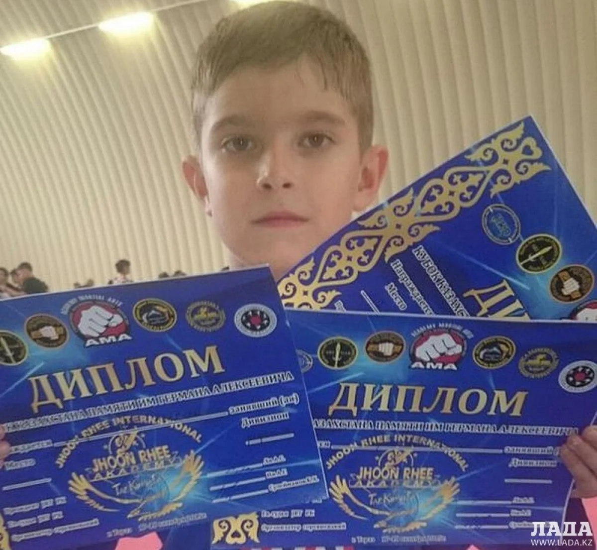 Победитель чемпионата Алексей Широченков 8 лет. Фото предоставлено пресс-секретарем федерации джун ри таэквондо в Актау