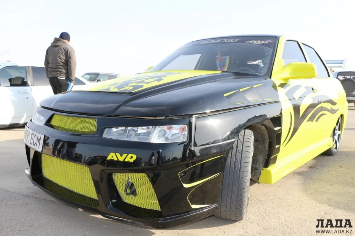 Участники готовы к заездам. Фото Сергея Короблева||news_pic_more|<!--TBegin--><a href="https://img.lada.kz/2015-10/1445667351_img_9629.jpg" onclick="return hs.expand(this)" ><img align="left" src="https://img.lada.kz/2015-10/thumbs/1445667351_img_9629.jpg" alt='Участники соревнований по скоростному маневрированию в Актау готовятся к заезду' title='Участники соревнований по скоростному маневрированию в Актау готовятся к заезду'  /></a><!--TEnd--><br /><!--TBegin--><a href="https://img.lada.kz/2015-10/1445667323_img_9632.jpg" onclick="return hs.expand(this)" ><img align="left" src="https://img.lada.kz/2015-10/thumbs/1445667323_img_9632.jpg" alt='Участники соревнований по скоростному маневрированию в Актау готовятся к заезду' title='Участники соревнований по скоростному маневрированию в Актау готовятся к заезду'  /></a><!--TEnd--><br /><!--TBegin--><a href="https://img.lada.kz/2015-10/1445667315_img_9634.jpg" onclick="return hs.expand(this)" ><img align="left" src="https://img.lada.kz/2015-10/thumbs/1445667315_img_9634.jpg" alt='Участники соревнований по скоростному маневрированию в Актау готовятся к заезду' title='Участники соревнований по скоростному маневрированию в Актау готовятся к заезду'  /></a><!--TEnd--><br /><!--TBegin--><a href="https://img.lada.kz/2015-10/1445667314_img_9635.jpg" onclick="return hs.expand(this)" ><img align="left" src="https://img.lada.kz/2015-10/thumbs/1445667314_img_9635.jpg" alt='Участники соревнований по скоростному маневрированию в Актау готовятся к заезду' title='Участники соревнований по скоростному маневрированию в Актау готовятся к заезду'  /></a><!--TEnd--><br /><!--TBegin--><a href="https://img.lada.kz/2015-10/1445667400_img_9636.jpg" onclick="return hs.expand(this)" ><img align="left" src="https://img.lada.kz/2015-10/thumbs/1445667400_img_9636.jpg" alt='Участники соревнований по скоростному маневрированию в Актау готовятся к заезду' title='Участники соревнований по скоростному маневрированию в Актау готовятся к заезду'  /></a><!--TEnd--><br /><!--TBegin--><a href="https://img.lada.kz/2015-10/1445667336_img_9637.jpg" onclick="return hs.expand(this)" ><img align="left" src="https://img.lada.kz/2015-10/thumbs/1445667336_img_9637.jpg" alt='Участники соревнований по скоростному маневрированию в Актау готовятся к заезду' title='Участники соревнований по скоростному маневрированию в Актау готовятся к заезду'  /></a><!--TEnd--><br /><!--TBegin--><a href="https://img.lada.kz/2015-10/1445667374_img_9638.jpg" onclick="return hs.expand(this)" ><img align="left" src="https://img.lada.kz/2015-10/thumbs/1445667374_img_9638.jpg" alt='Участники соревнований по скоростному маневрированию в Актау готовятся к заезду' title='Участники соревнований по скоростному маневрированию в Актау готовятся к заезду'  /></a><!--TEnd--><br /><!--TBegin--><a href="https://img.lada.kz/2015-10/1445667331_img_9642.jpg" onclick="return hs.expand(this)" ><img align="left" src="https://img.lada.kz/2015-10/thumbs/1445667331_img_9642.jpg" alt='Участники соревнований по скоростному маневрированию в Актау готовятся к заезду' title='Участники соревнований по скоростному маневрированию в Актау готовятся к заезду'  /></a><!--TEnd--><br /><!--TBegin--><a href="https://img.lada.kz/2015-10/1445667387_img_9660.jpg" onclick="return hs.expand(this)" ><img align="left" src="https://img.lada.kz/2015-10/thumbs/1445667387_img_9660.jpg" alt='Участники соревнований по скоростному маневрированию в Актау готовятся к заезду' title='Участники соревнований по скоростному маневрированию в Актау готовятся к заезду'  /></a><!--TEnd--><br /><!--TBegin--><a href="https://img.lada.kz/2015-10/1445667338_na-glavnuyu.jpg" onclick="return hs.expand(this)" ><img align="left" src="https://img.lada.kz/2015-10/thumbs/1445667338_na-glavnuyu.jpg" alt='Участники соревнований по скоростному маневрированию в Актау готовятся к заезду' title='Участники соревнований по скоростному маневрированию в Актау готовятся к заезду'  /></a><!--TEnd-->