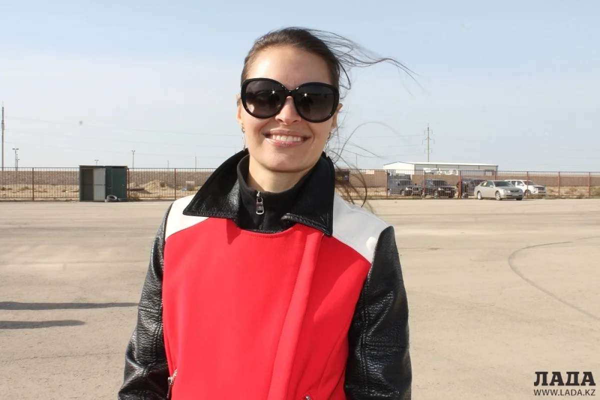 Ольга Никитенко. Фото автора||news_pic_more|<!--TBegin--><a href="https://img.lada.kz/2015-10/1445676914_img_9811.jpg" onclick="return hs.expand(this)" ><img align="left" src="https://img.lada.kz/2015-10/thumbs/1445676914_img_9811.jpg" alt='В соревнованиях по скоростному маневрированию участвует единственная девушка-автогонщик' title='В соревнованиях по скоростному маневрированию участвует единственная девушка-автогонщик'  /></a><!--TEnd--><br /><!--TBegin--><a href="https://img.lada.kz/2015-10/1445677093_img_9694.jpg" onclick="return hs.expand(this)" ><img align="left" src="https://img.lada.kz/2015-10/thumbs/1445677093_img_9694.jpg" alt='В соревнованиях по скоростному маневрированию участвует единственная девушка-автогонщик' title='В соревнованиях по скоростному маневрированию участвует единственная девушка-автогонщик'  /></a><!--TEnd--><br /><!--TBegin--><a href="https://img.lada.kz/2015-10/1445677109_img_9712.jpg" onclick="return hs.expand(this)" ><img align="left" src="https://img.lada.kz/2015-10/thumbs/1445677109_img_9712.jpg" alt='В соревнованиях по скоростному маневрированию участвует единственная девушка-автогонщик' title='В соревнованиях по скоростному маневрированию участвует единственная девушка-автогонщик'  /></a><!--TEnd--><br /><!--TBegin--><a href="https://img.lada.kz/2015-10/1445677052_img_9784.jpg" onclick="return hs.expand(this)" ><img align="left" src="https://img.lada.kz/2015-10/thumbs/1445677052_img_9784.jpg" alt='В соревнованиях по скоростному маневрированию участвует единственная девушка-автогонщик' title='В соревнованиях по скоростному маневрированию участвует единственная девушка-автогонщик'  /></a><!--TEnd--><br /><!--TBegin--><a href="https://img.lada.kz/2015-10/1445677085_img_9790.jpg" onclick="return hs.expand(this)" ><img align="left" src="https://img.lada.kz/2015-10/thumbs/1445677085_img_9790.jpg" alt='В соревнованиях по скоростному маневрированию участвует единственная девушка-автогонщик' title='В соревнованиях по скоростному маневрированию участвует единственная девушка-автогонщик'  /></a><!--TEnd--><br /><!--TBegin--><a href="https://img.lada.kz/2015-10/1445677057_img_9803.jpg" onclick="return hs.expand(this)" ><img align="left" src="https://img.lada.kz/2015-10/thumbs/1445677057_img_9803.jpg" alt='В соревнованиях по скоростному маневрированию участвует единственная девушка-автогонщик' title='В соревнованиях по скоростному маневрированию участвует единственная девушка-автогонщик'  /></a><!--TEnd--><br /><!--TBegin--><a href="https://img.lada.kz/2015-10/1445677119_img_9804.jpg" onclick="return hs.expand(this)" ><img align="left" src="https://img.lada.kz/2015-10/thumbs/1445677119_img_9804.jpg" alt='В соревнованиях по скоростному маневрированию участвует единственная девушка-автогонщик' title='В соревнованиях по скоростному маневрированию участвует единственная девушка-автогонщик'  /></a><!--TEnd--><br /><!--TBegin--><a href="https://img.lada.kz/2015-10/1445677075_img_9813.jpg" onclick="return hs.expand(this)" ><img align="left" src="https://img.lada.kz/2015-10/thumbs/1445677075_img_9813.jpg" alt='В соревнованиях по скоростному маневрированию участвует единственная девушка-автогонщик' title='В соревнованиях по скоростному маневрированию участвует единственная девушка-автогонщик'  /></a><!--TEnd--><br /><!--TBegin--><a href="https://img.lada.kz/2015-10/1445677050_img_9815.jpg" onclick="return hs.expand(this)" ><img align="left" src="https://img.lada.kz/2015-10/thumbs/1445677050_img_9815.jpg" alt='В соревнованиях по скоростному маневрированию участвует единственная девушка-автогонщик' title='В соревнованиях по скоростному маневрированию участвует единственная девушка-автогонщик'  /></a><!--TEnd-->