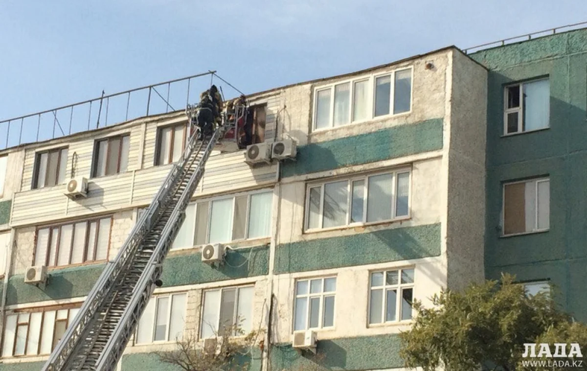 Пожарные ликвидировали возгорание||news_pic_more|<!--TBegin--><a href="https://img.lada.kz/2015-10/1445690279_d40gyen91oy.jpg" onclick="return hs.expand(this)" ><img src="https://img.lada.kz/2015-10/thumbs/1445690279_d40gyen91oy.jpg" alt='В 12 микрорайоне Актау загорелась квартира' title='В 12 микрорайоне Актау загорелась квартира'  /></a><!--TEnd--><br /><!--TBegin--><a href="https://img.lada.kz/2015-10/1445690279_yjjohqzvmlk.jpg" onclick="return hs.expand(this)" ><img src="https://img.lada.kz/2015-10/thumbs/1445690279_yjjohqzvmlk.jpg" alt='В 12 микрорайоне Актау загорелась квартира' title='В 12 микрорайоне Актау загорелась квартира'  /></a><!--TEnd--><br /><!--TBegin--><a href="https://img.lada.kz/2015-10/1445690238_glavnaya.jpg" onclick="return hs.expand(this)" ><img src="https://img.lada.kz/2015-10/thumbs/1445690238_glavnaya.jpg" alt='В 12 микрорайоне Актау загорелась квартира' title='В 12 микрорайоне Актау загорелась квартира'  /></a><!--TEnd-->