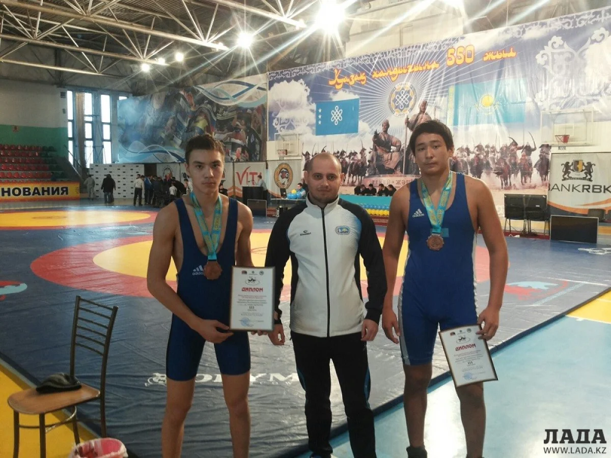 Бронзовые призеры. Фото предоставил Саламат Абишев