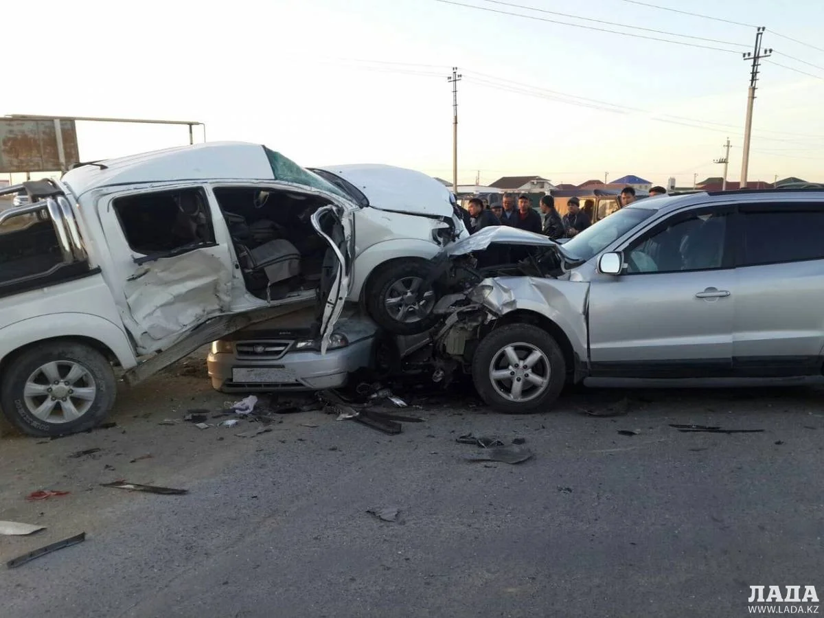 Фото очевидца ДТП||news_pic_more|<!--TBegin--><a href="https://img.lada.kz/2015-11/1446955813_image-08-11-15-4_03-1.jpeg" onclick="return hs.expand(this)" ><img align="left" src="https://img.lada.kz/2015-11/thumbs/1446955813_image-08-11-15-4_03-1.jpeg" alt='Три машины столкнулись в Мангистауской области (ВИДЕО)' title='Три машины столкнулись в Мангистауской области (ВИДЕО)'  /></a><!--TEnd--><br /><!--TBegin--><a href="https://img.lada.kz/2015-11/1446955886_image-08-11-15-4_03-3.jpeg" onclick="return hs.expand(this)" ><img align="left" src="https://img.lada.kz/2015-11/thumbs/1446955886_image-08-11-15-4_03-3.jpeg" alt='Три машины столкнулись в Мангистауской области (ВИДЕО)' title='Три машины столкнулись в Мангистауской области (ВИДЕО)'  /></a><!--TEnd--><br /><!--TBegin--><a href="https://img.lada.kz/2015-11/1446955890_image-08-11-15-4_03.jpeg" onclick="return hs.expand(this)" ><img align="left" src="https://img.lada.kz/2015-11/thumbs/1446955890_image-08-11-15-4_03.jpeg" alt='Три машины столкнулись в Мангистауской области (ВИДЕО)' title='Три машины столкнулись в Мангистауской области (ВИДЕО)'  /></a><!--TEnd--><br /><!--TBegin--><a href="https://img.lada.kz/2015-11/1446969353_image-08-11-15-4_03-2.jpeg" onclick="return hs.expand(this)" ><img align="left" src="https://img.lada.kz/2015-11/thumbs/1446969353_image-08-11-15-4_03-2.jpeg" alt='Три машины столкнулись в Мангистауской области (ВИДЕО)' title='Три машины столкнулись в Мангистауской области (ВИДЕО)'  /></a><!--TEnd--><br />