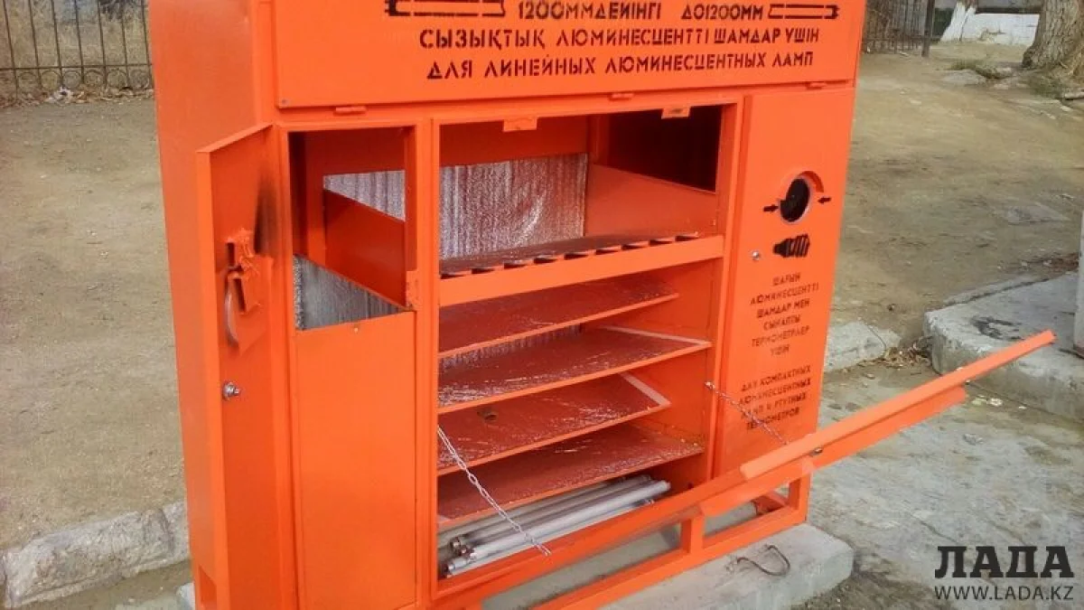 Поломанный контейнер. Фото предоставлено сотрудниками ТОО «ECO operating»